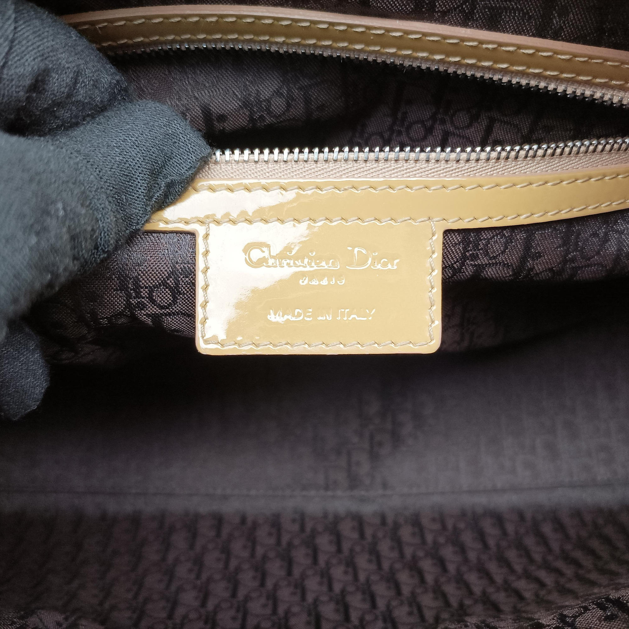 Pre-owned Christian Dior Lady Dior Beige Patent  shoulderbag | stylenewstar