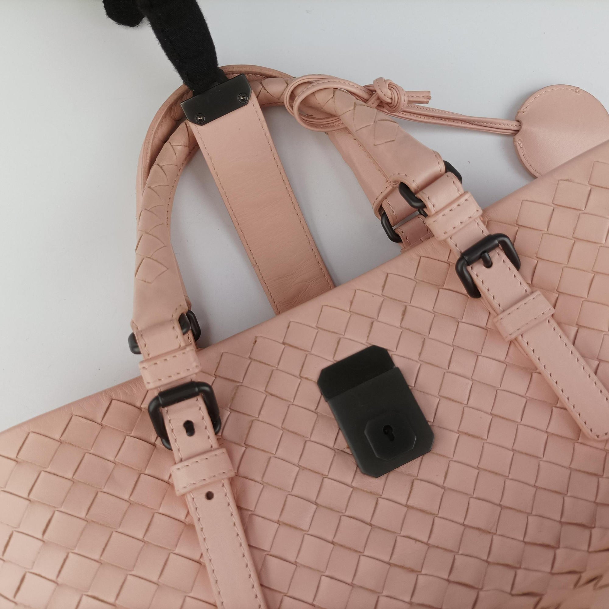 Vintage Bottega Veneta Roma Intrecciato Pink lambskin  shoulderbag | stylenewstar