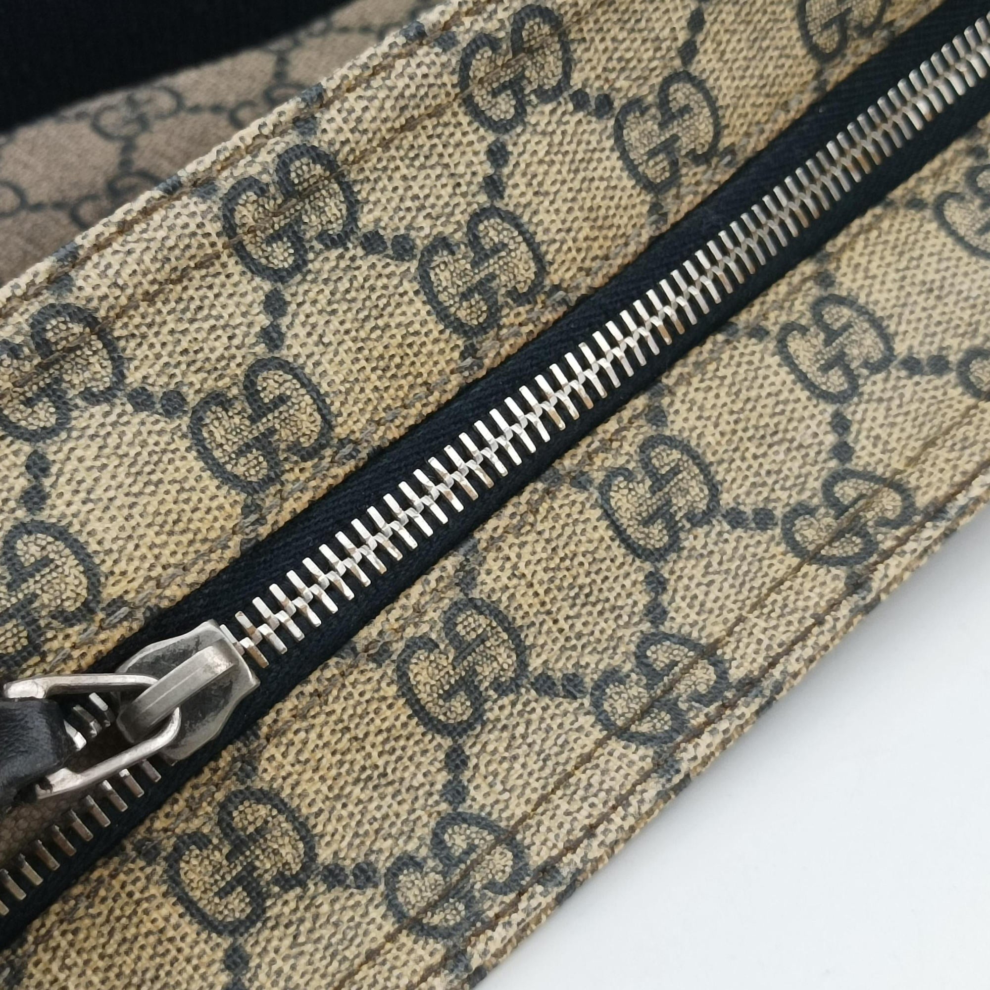 Pre-owned Gucci GG Plus GG Supreme Beige×Navy PVC coated canvas×Leather 201446 shoulderbag | stylenewstar
