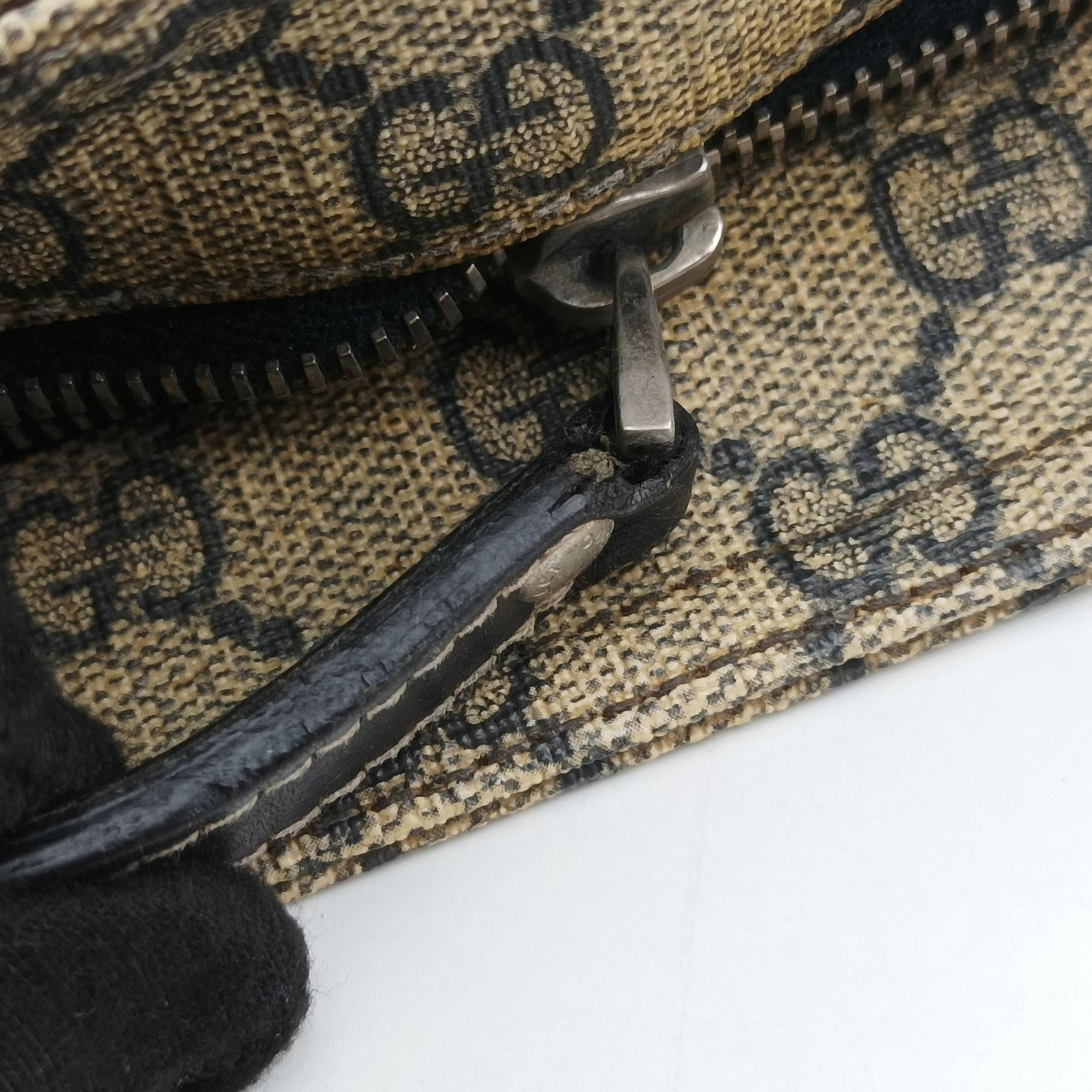 Pre-owned Gucci GG Plus GG Supreme Beige×Navy PVC coated canvas×Leather 201446 shoulderbag | stylenewstar
