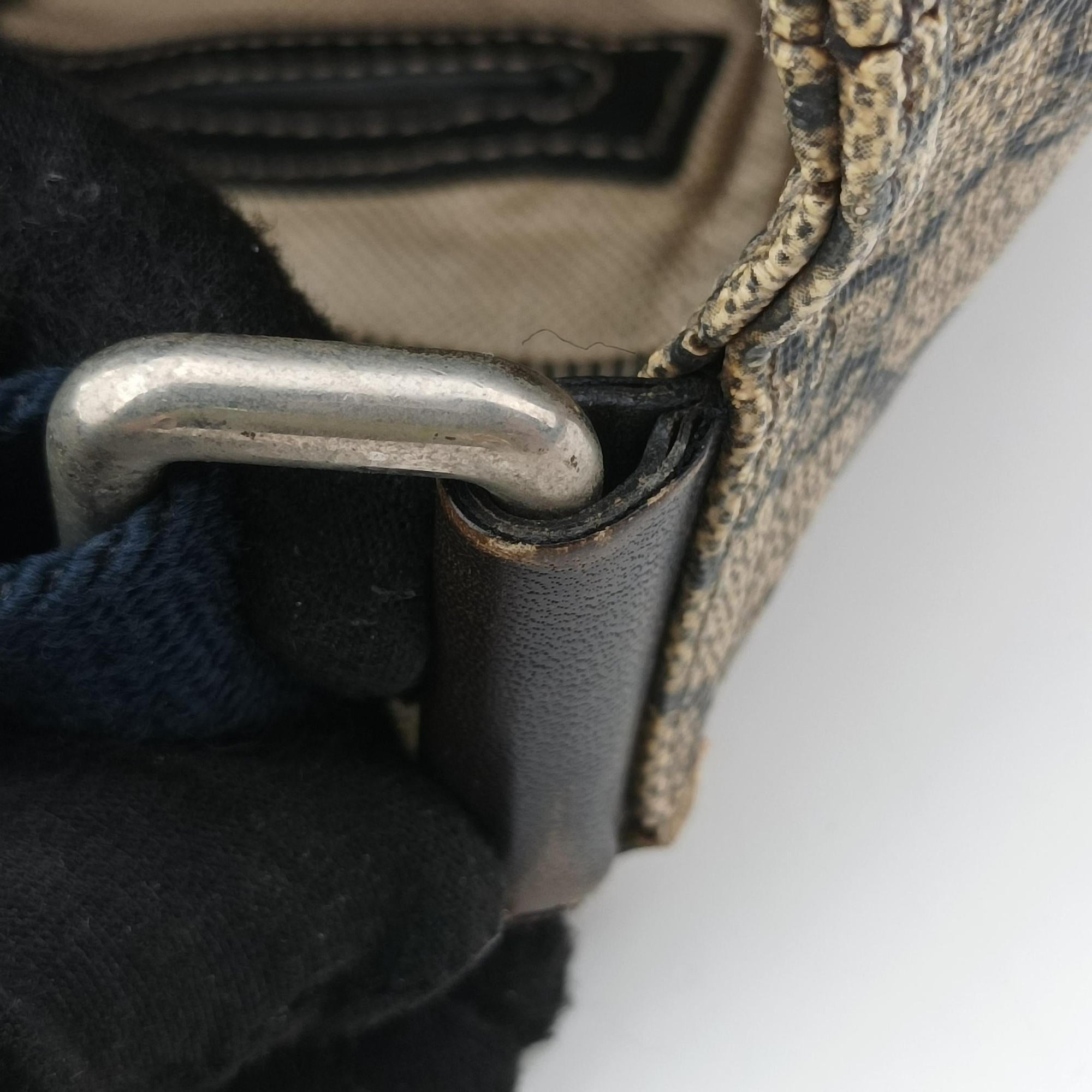 Pre-owned Gucci GG Plus GG Supreme Beige×Navy PVC coated canvas×Leather 201446 shoulderbag | stylenewstar