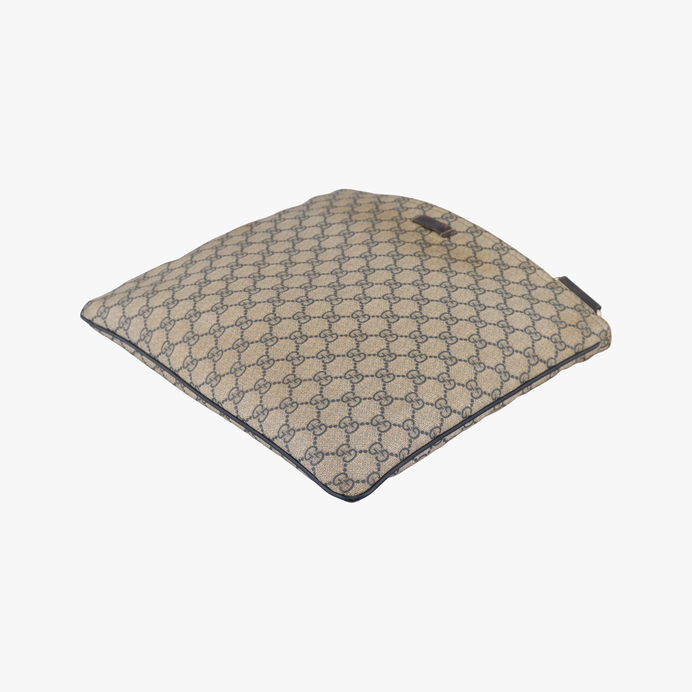 Pre-owned Gucci GG Plus GG Supreme Beige×Navy PVC coated canvas×Leather 201446 shoulderbag | stylenewstar