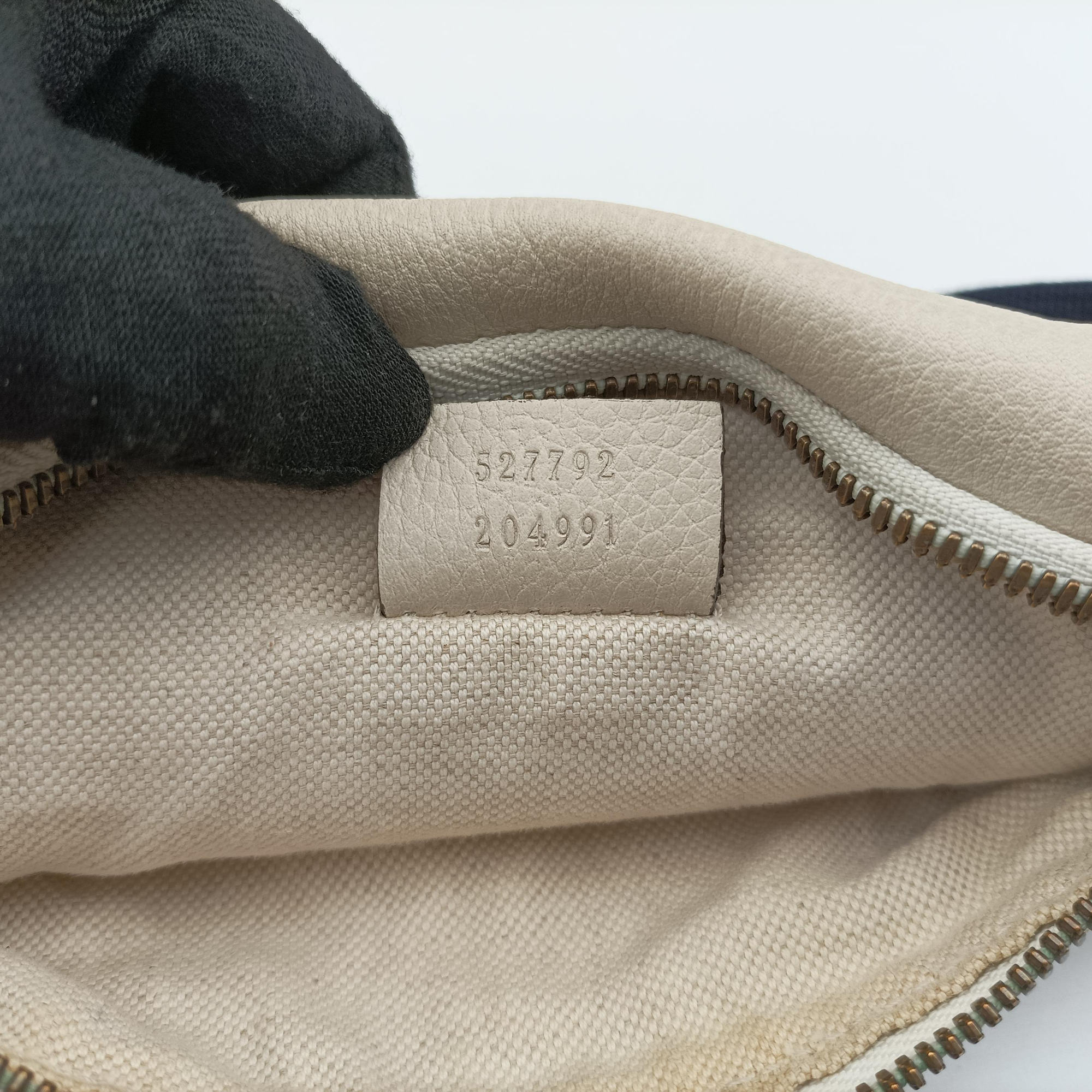 Secondhand Gucci Print White Leather 527792 bum bag/waist bag | stylenewstar