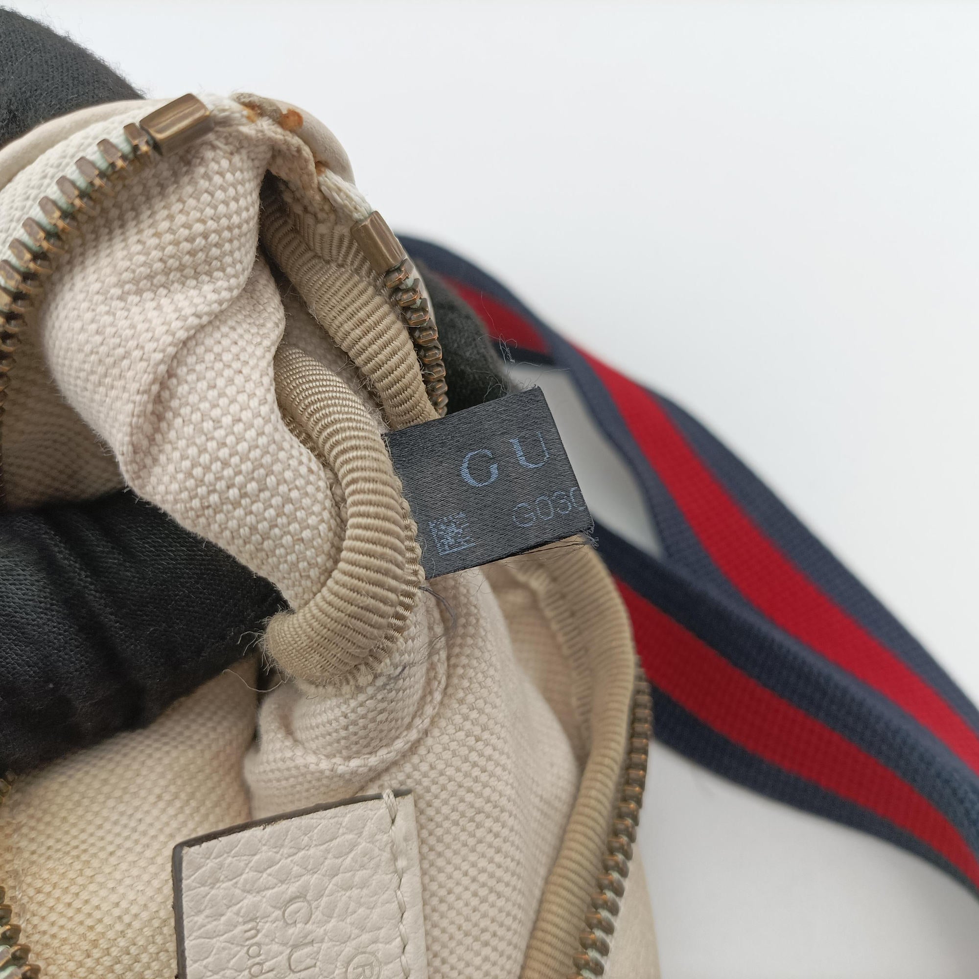 Secondhand Gucci Print White Leather 527792 bum bag/waist bag | stylenewstar