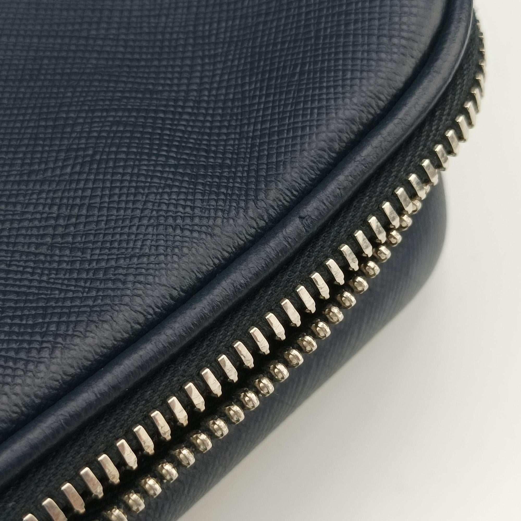 Vintage Prada business bag briefcase Navy SAFFIANO Leather 2VE363 handbag | stylenewstar