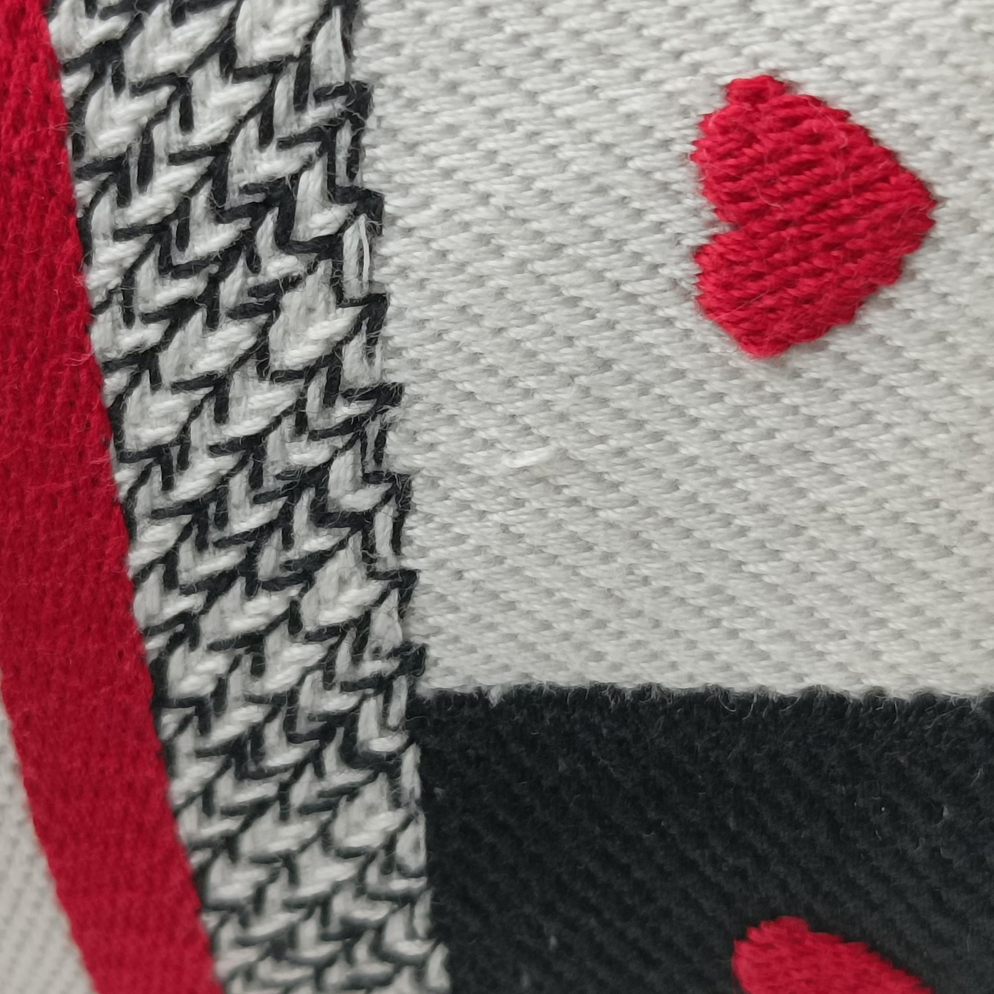 Pre-owned Christian Dior Travel Black × white × red jacquard canvas  shoulderbag | stylenewstar