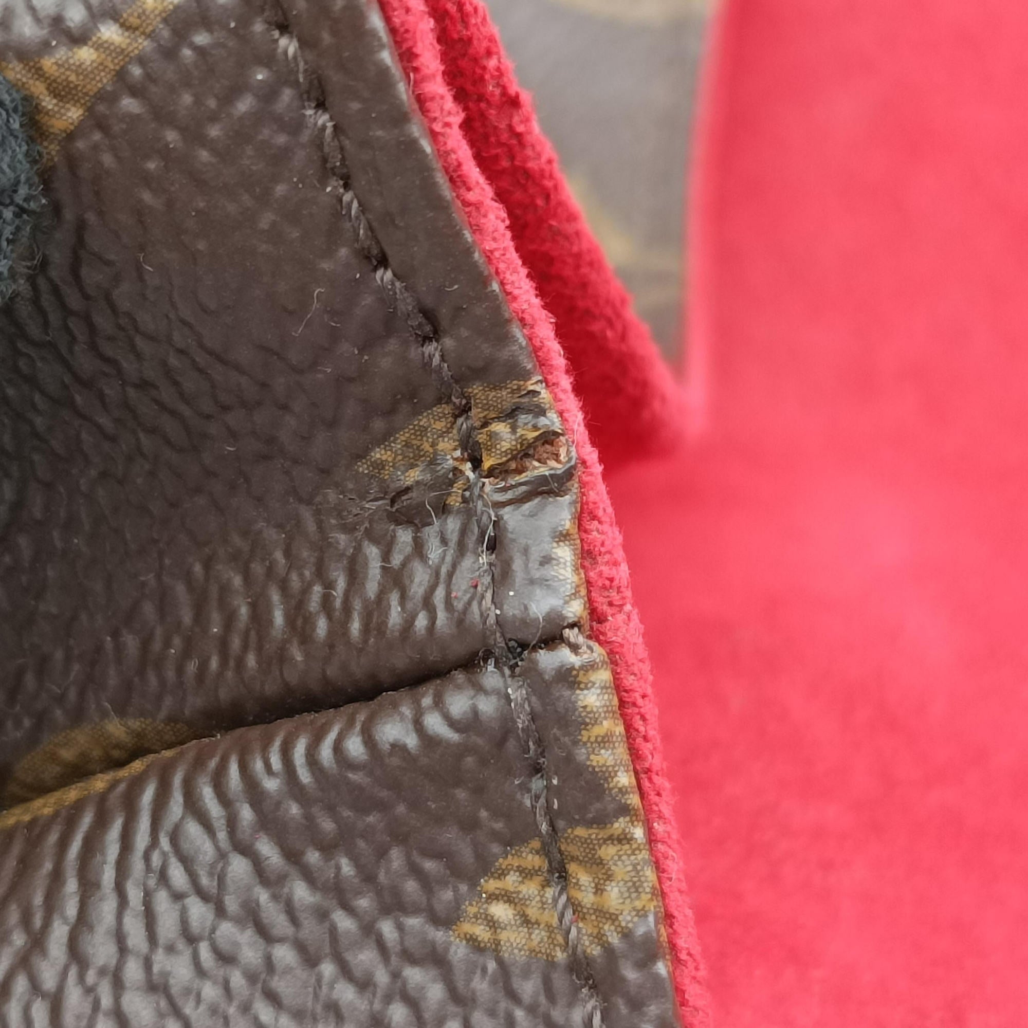 Secondhand Louis Vuitton SAINT MICHEL Brown×COQUELICOT Monogram Canvas×epi M44031 shoulderbag | stylenewstar
