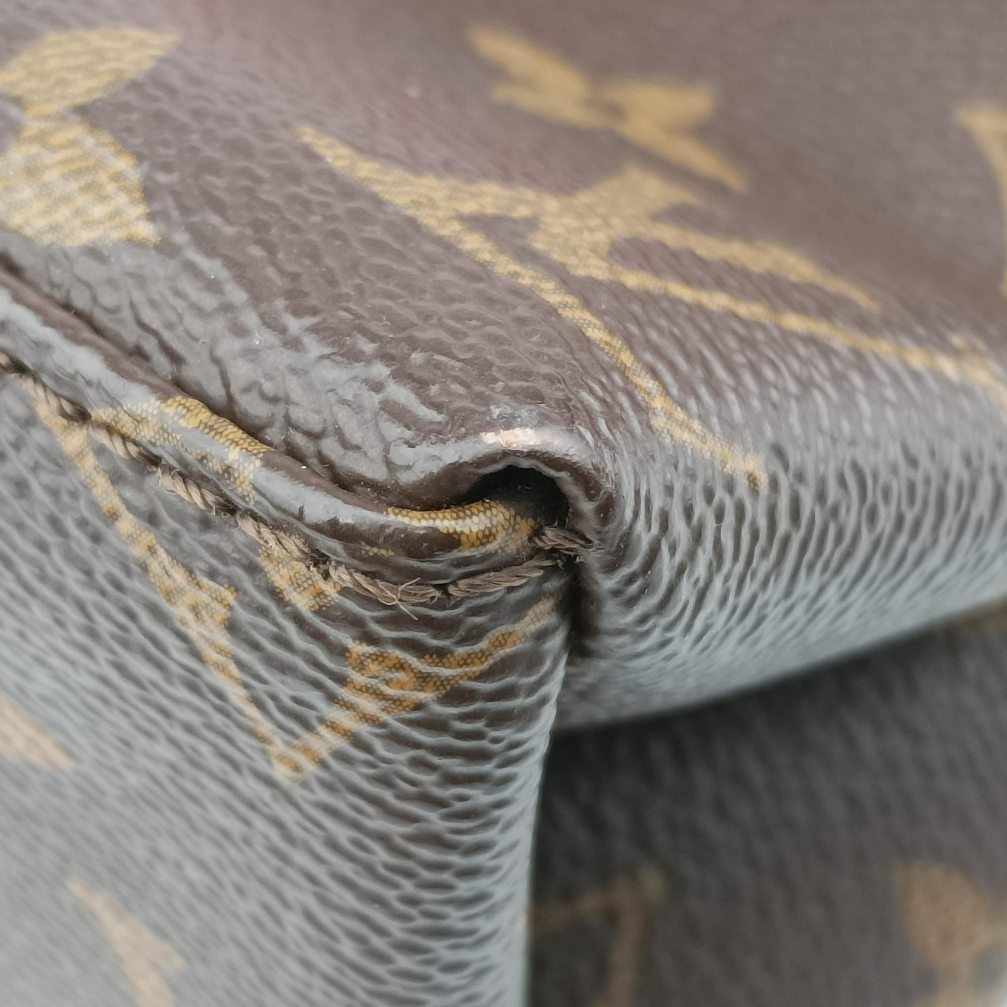 Secondhand Louis Vuitton SAINT MICHEL Brown×COQUELICOT Monogram Canvas×epi M44031 shoulderbag | stylenewstar