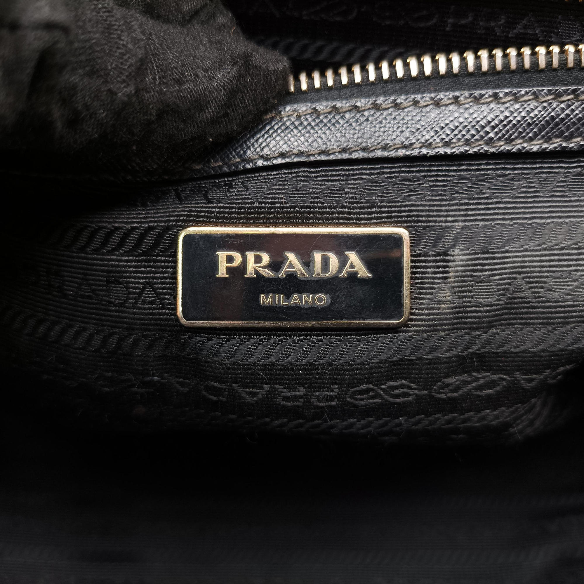 Secondhand Prada Galleria Black SAFFIANO Leather BN2274 shoulderbag | stylenewstar