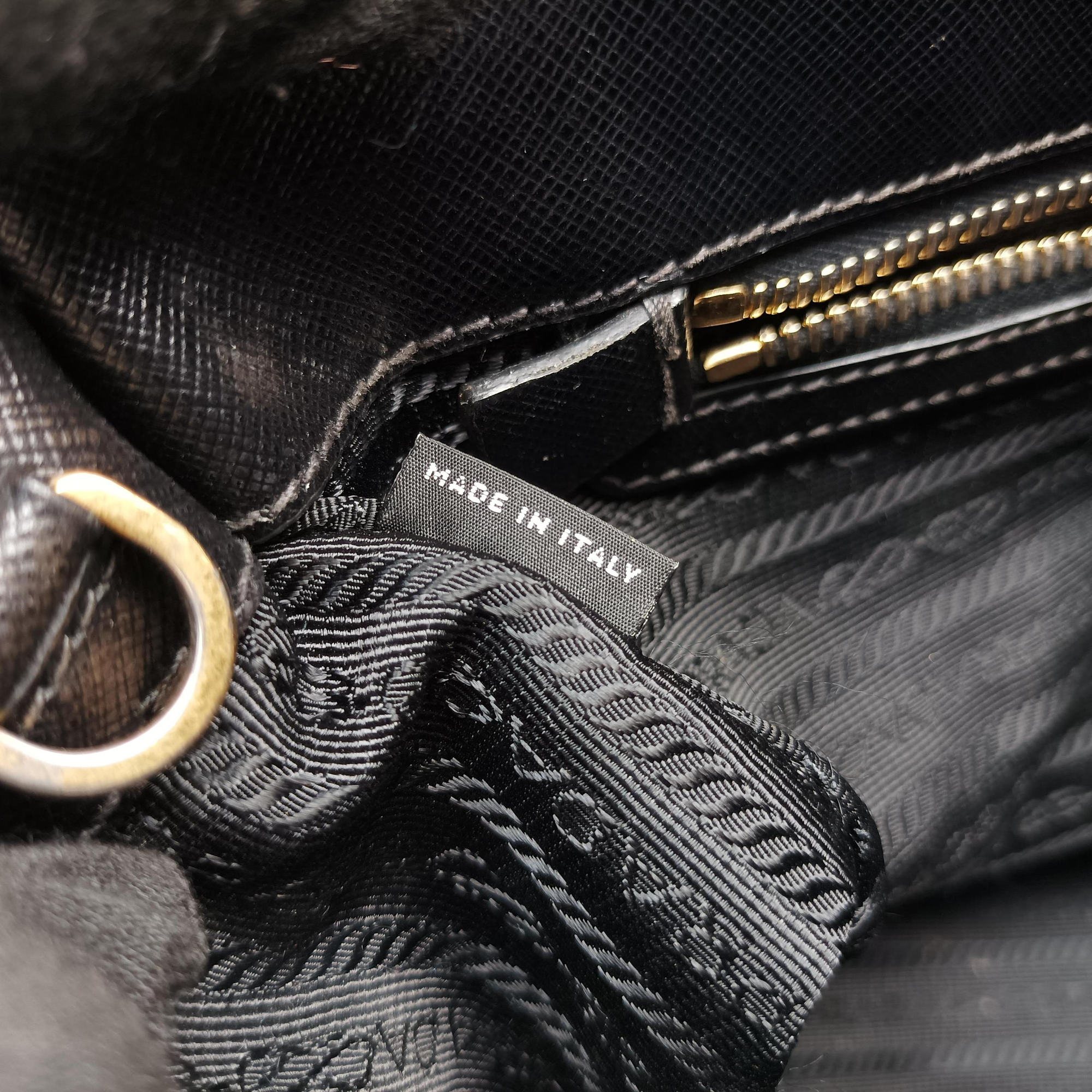 Secondhand Prada Galleria Black SAFFIANO Leather BN2274 shoulderbag | stylenewstar