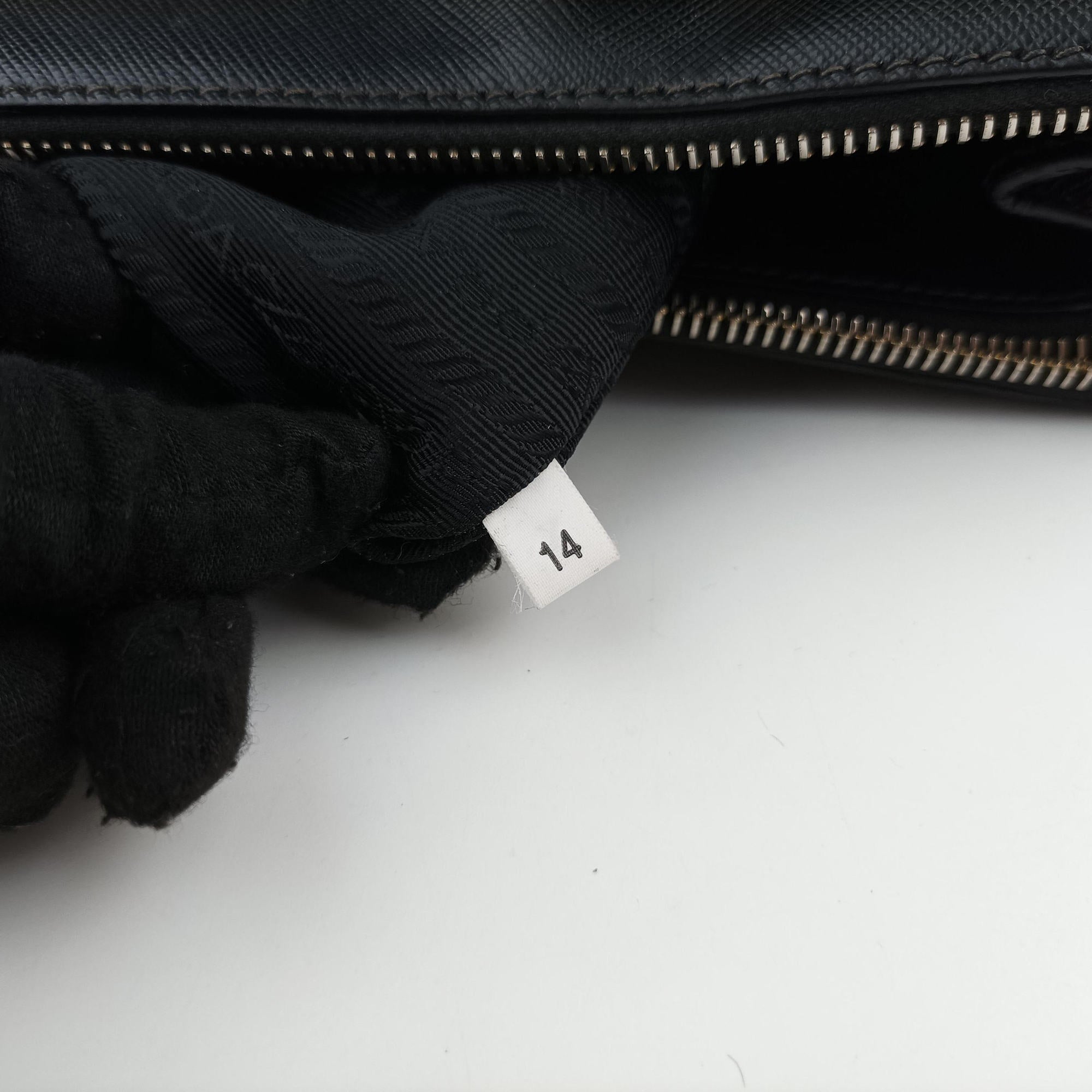 Secondhand Prada Galleria Black SAFFIANO Leather BN2274 shoulderbag | stylenewstar