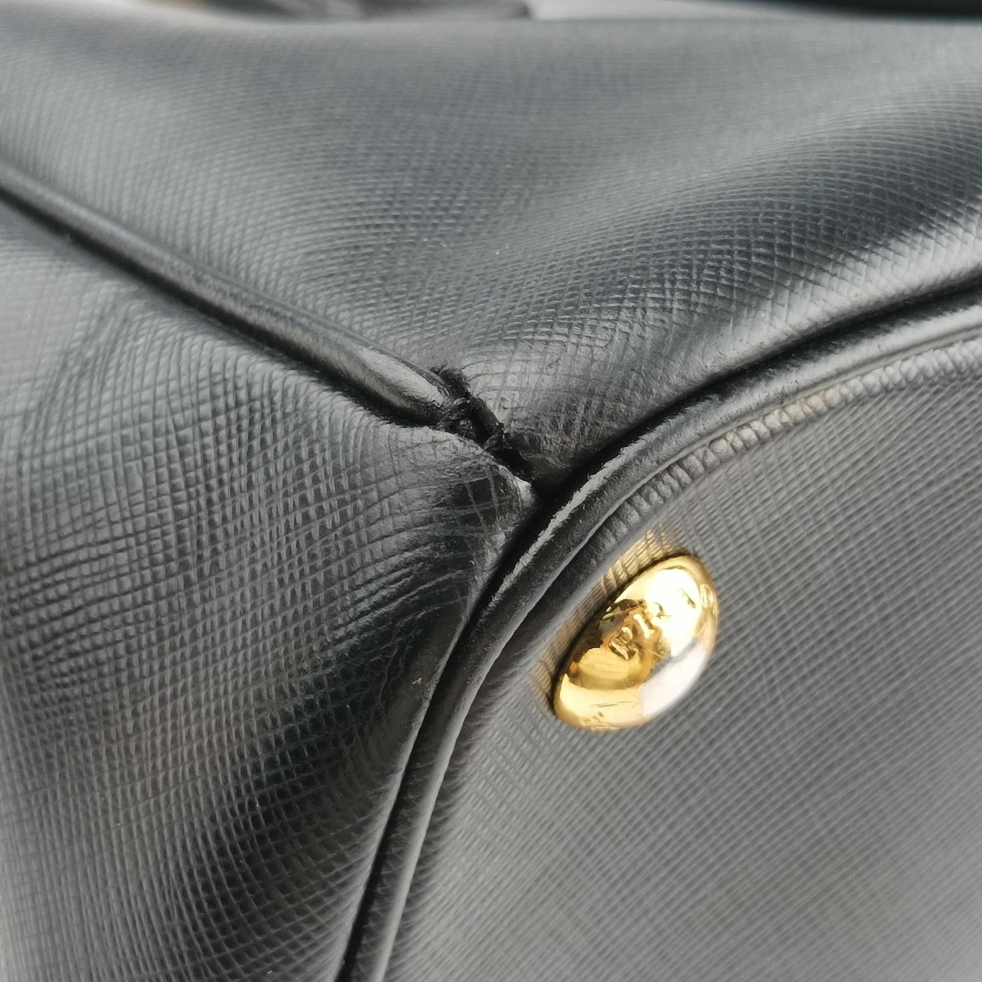 Secondhand Prada Galleria Black SAFFIANO Leather BN2274 shoulderbag | stylenewstar