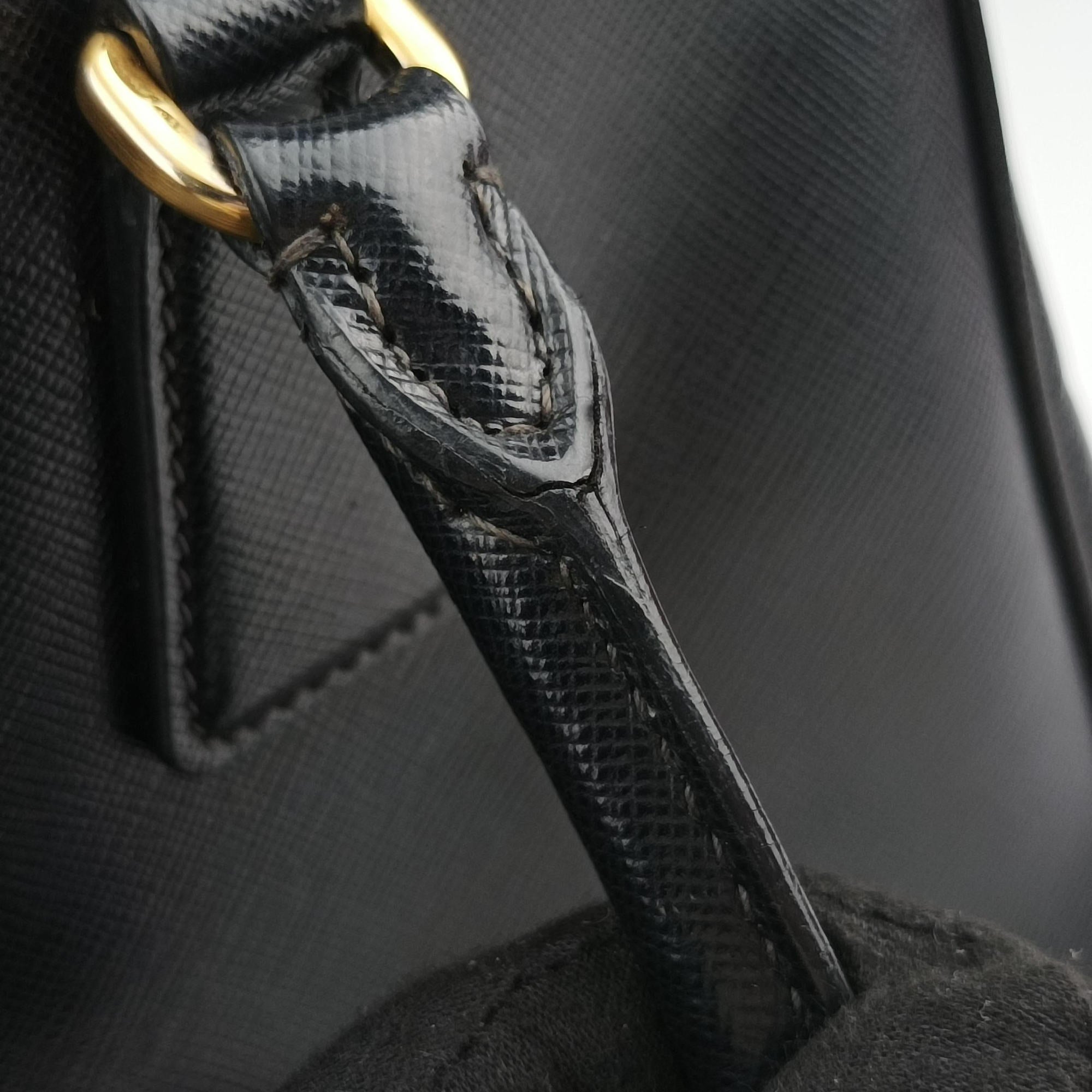 Secondhand Prada Galleria Black SAFFIANO Leather BN2274 shoulderbag | stylenewstar