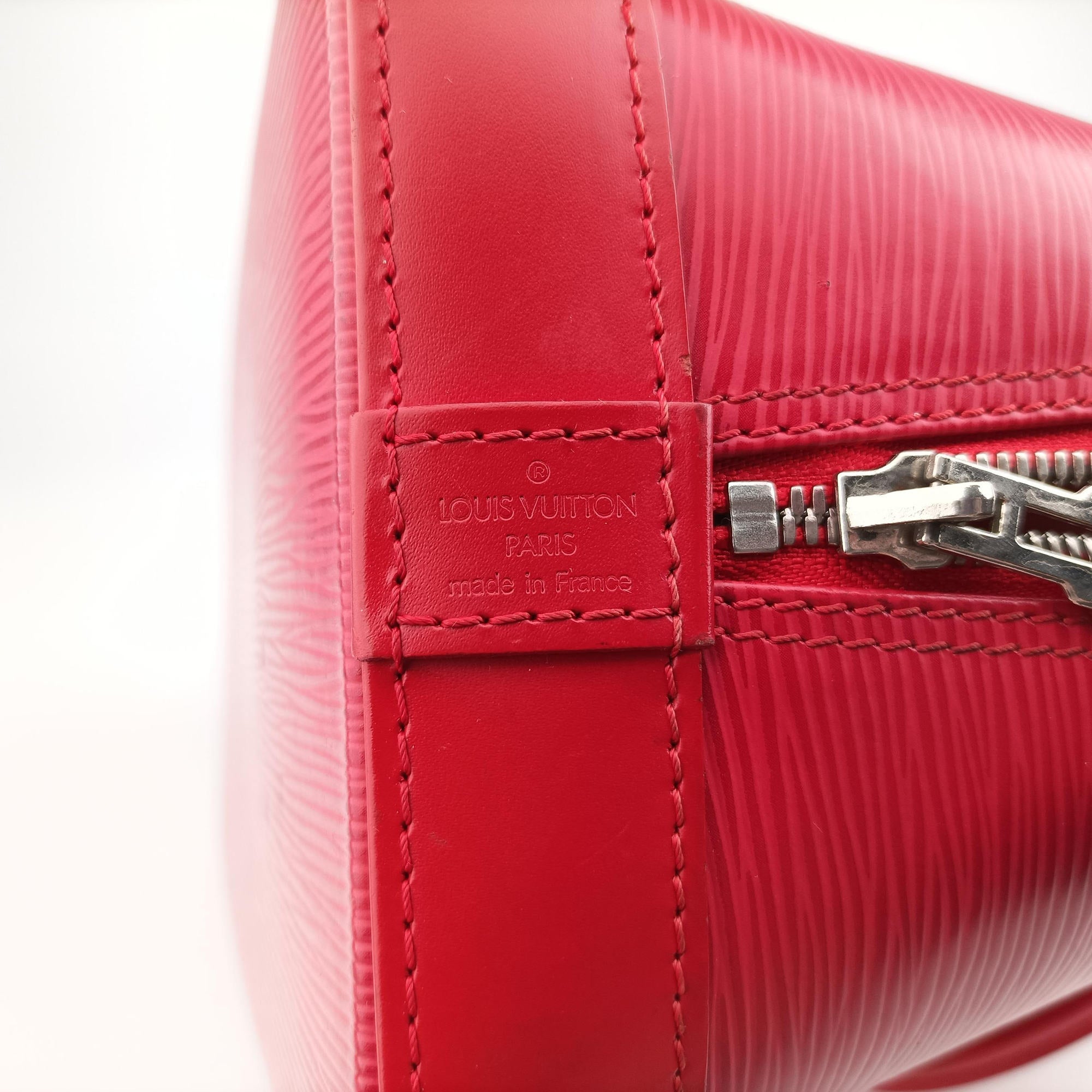 Vintage Louis Vuitton ALMA PM CARMIN Epi M4058E handbag | stylenewstar