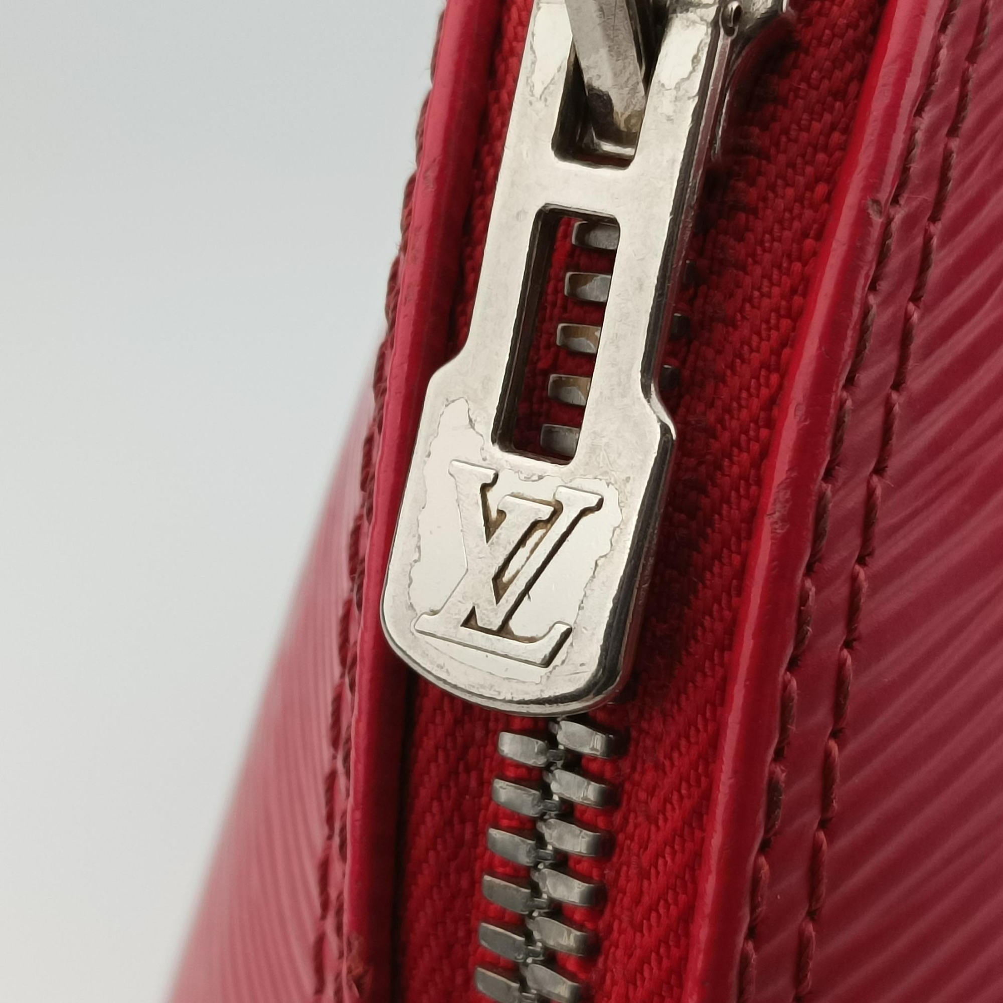 Vintage Louis Vuitton ALMA PM CARMIN Epi M4058E handbag | stylenewstar