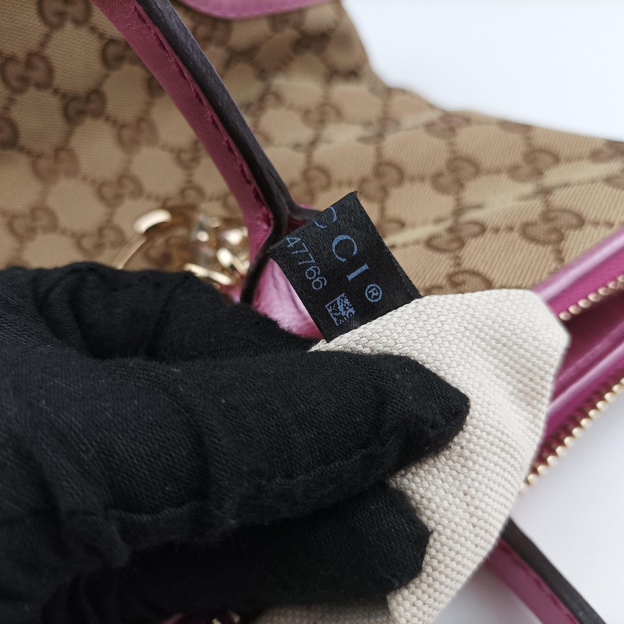 Pre-owned Gucci Guccissima Heart Bit Beige × Pink Canvas×Leather 269957 shoulderbag | stylenewstar