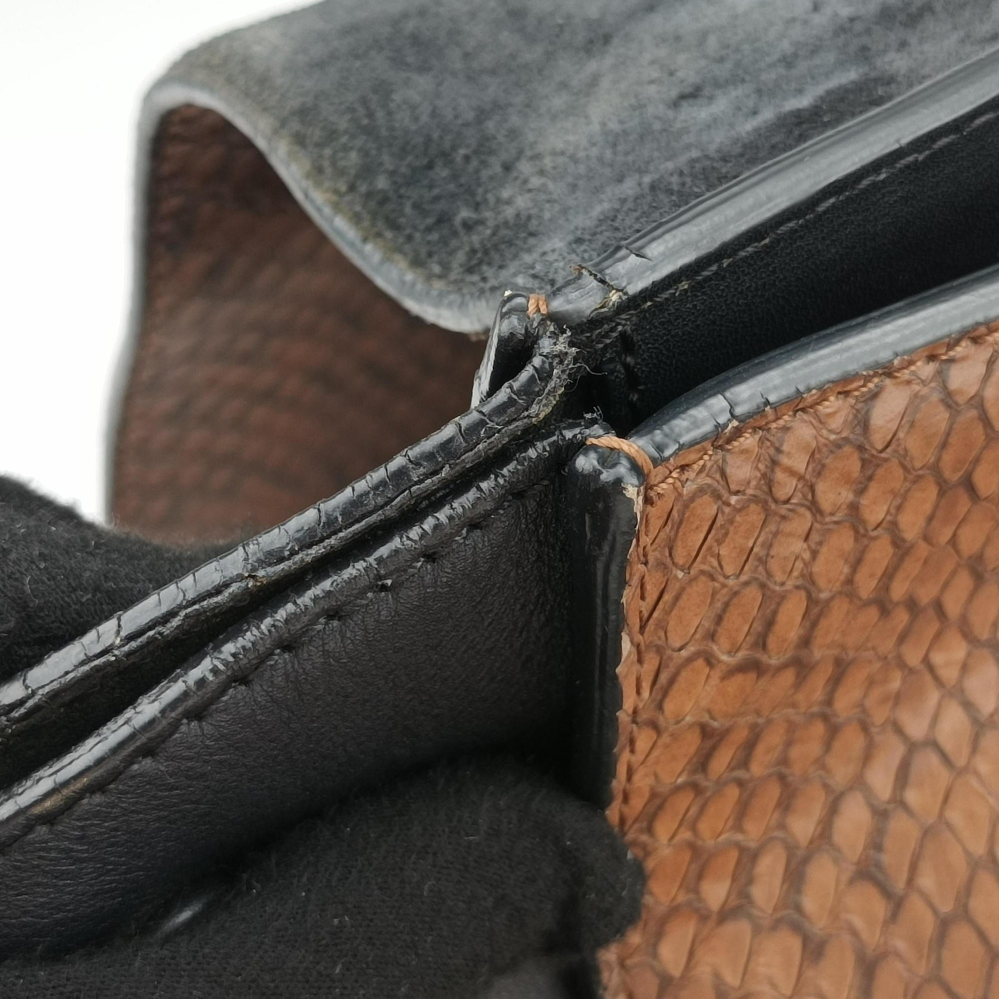 Secondhand Celine Trapeze Brown × Black Snakeskin × Leather  shoulderbag | stylenewstar