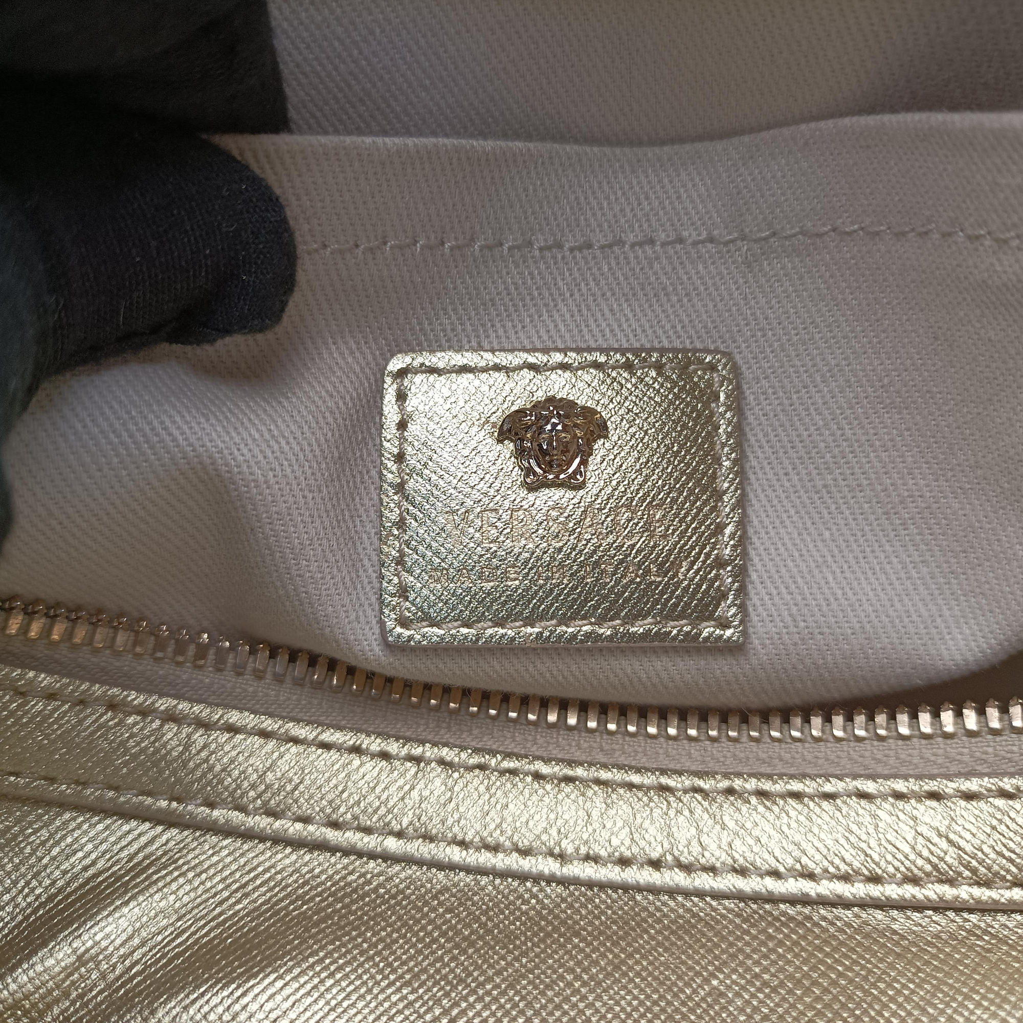 Pre-owned VERSACE La Medusa Palazzo bowling Golden Leather  shoulderbag | stylenewstar