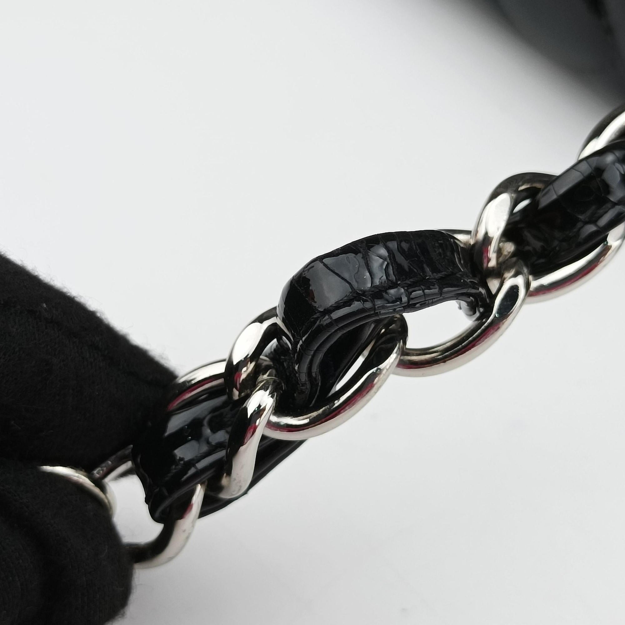 Secondhand Chanel Mademoiselle Bowling Black Patent Leather A50558 shoulderbag | stylenewstar