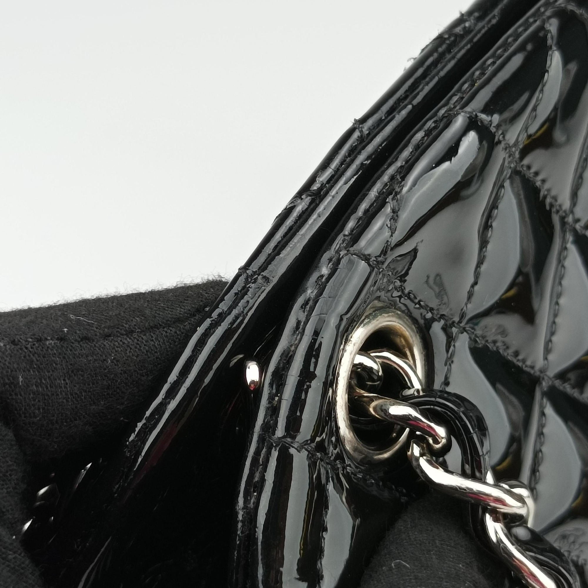 Secondhand Chanel Mademoiselle Bowling Black Patent Leather A50558 shoulderbag | stylenewstar