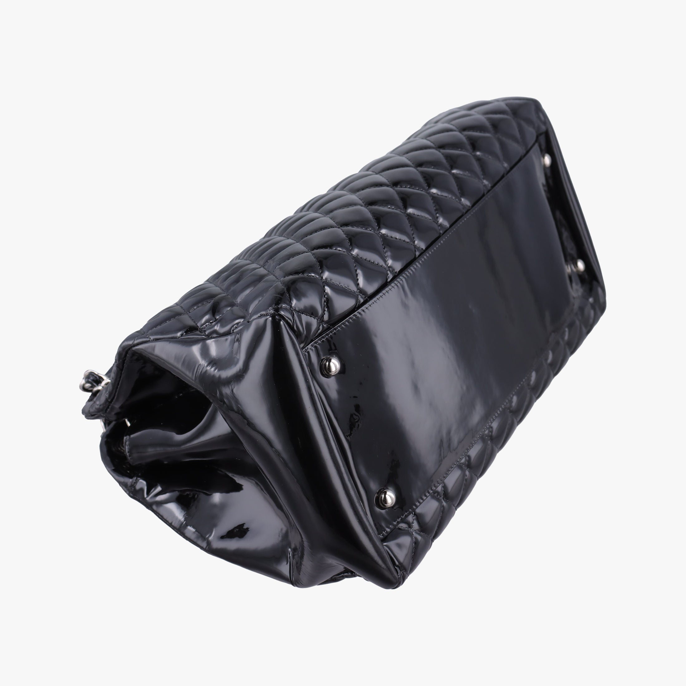 Secondhand Chanel Mademoiselle Bowling Black Patent Leather A50558 shoulderbag | stylenewstar