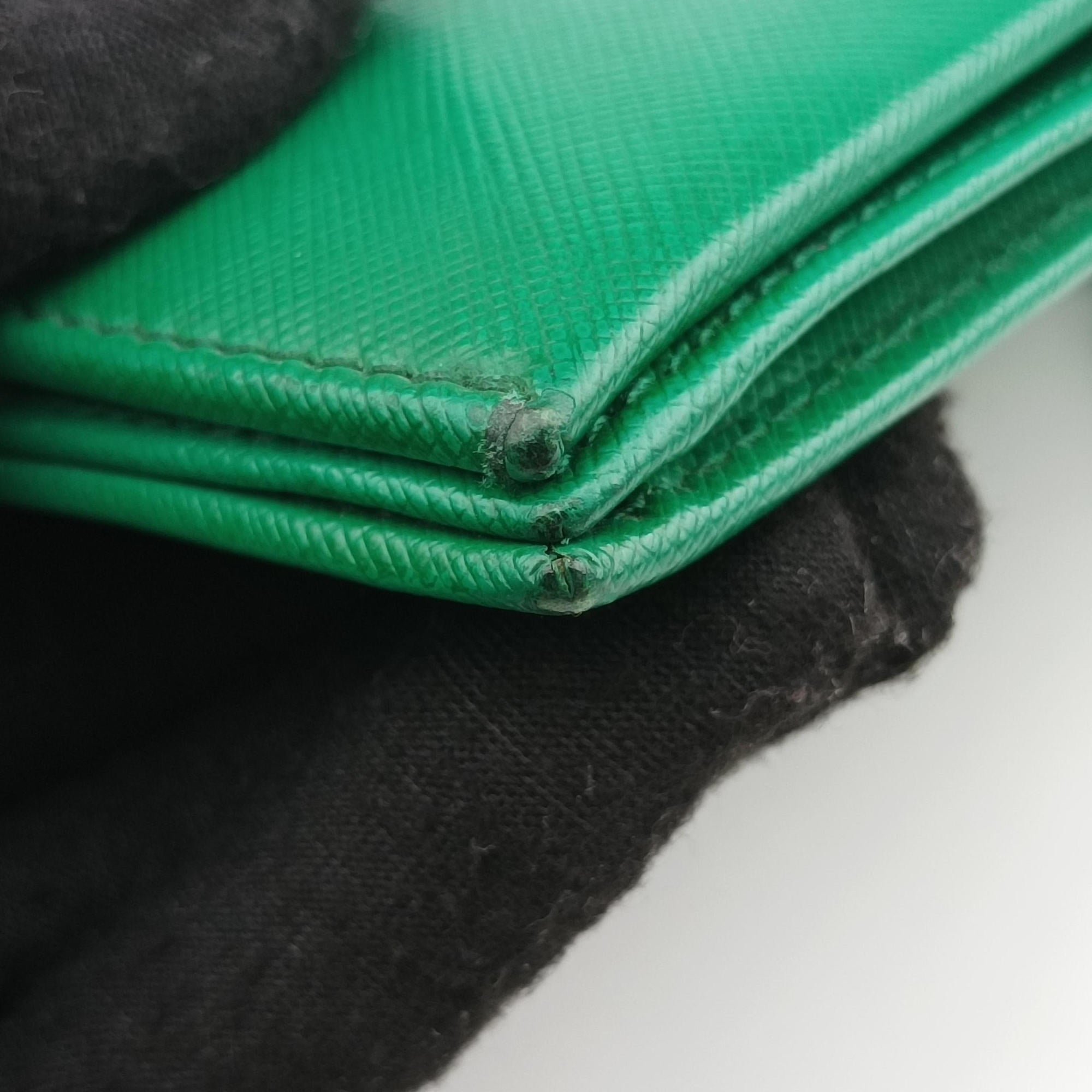 Secondhand Ferragamo Ginny Vara Green Leather  shoulderbag | stylenewstar
