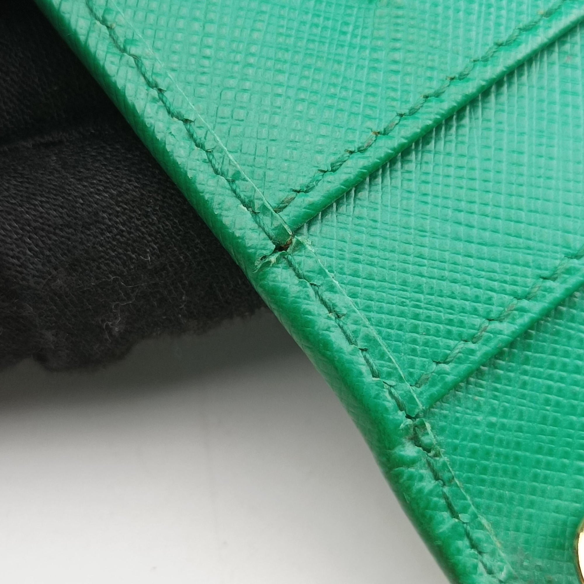 Secondhand Ferragamo Ginny Vara Green Leather  shoulderbag | stylenewstar
