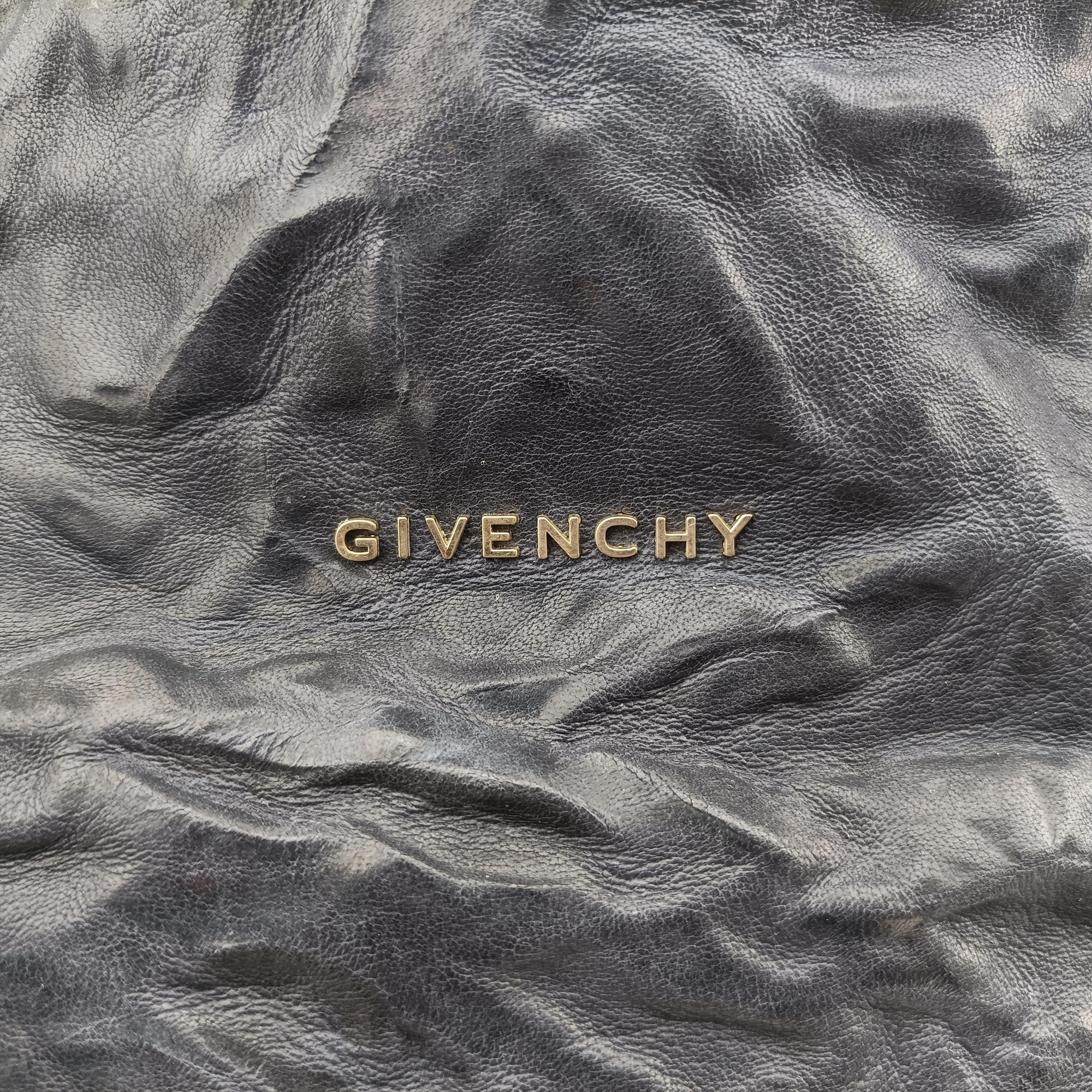 Pre-owned Givenchy Pandora Navy Leather  shoulderbag | stylenewstar