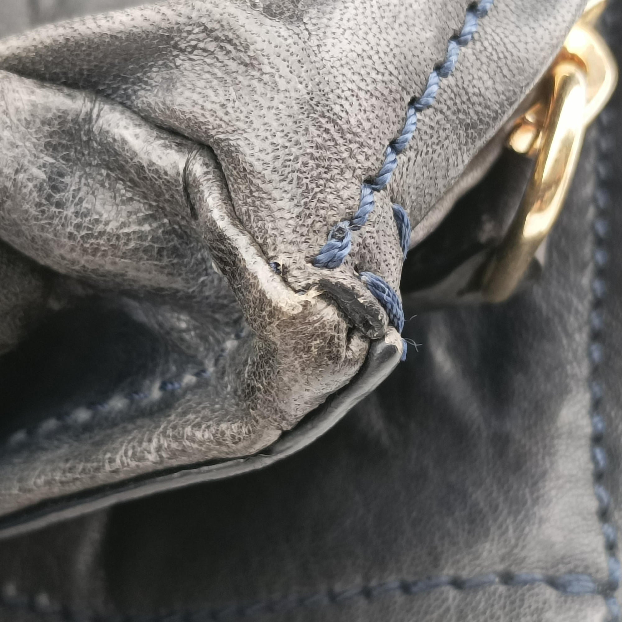 Pre-owned Givenchy Pandora Navy Leather  shoulderbag | stylenewstar