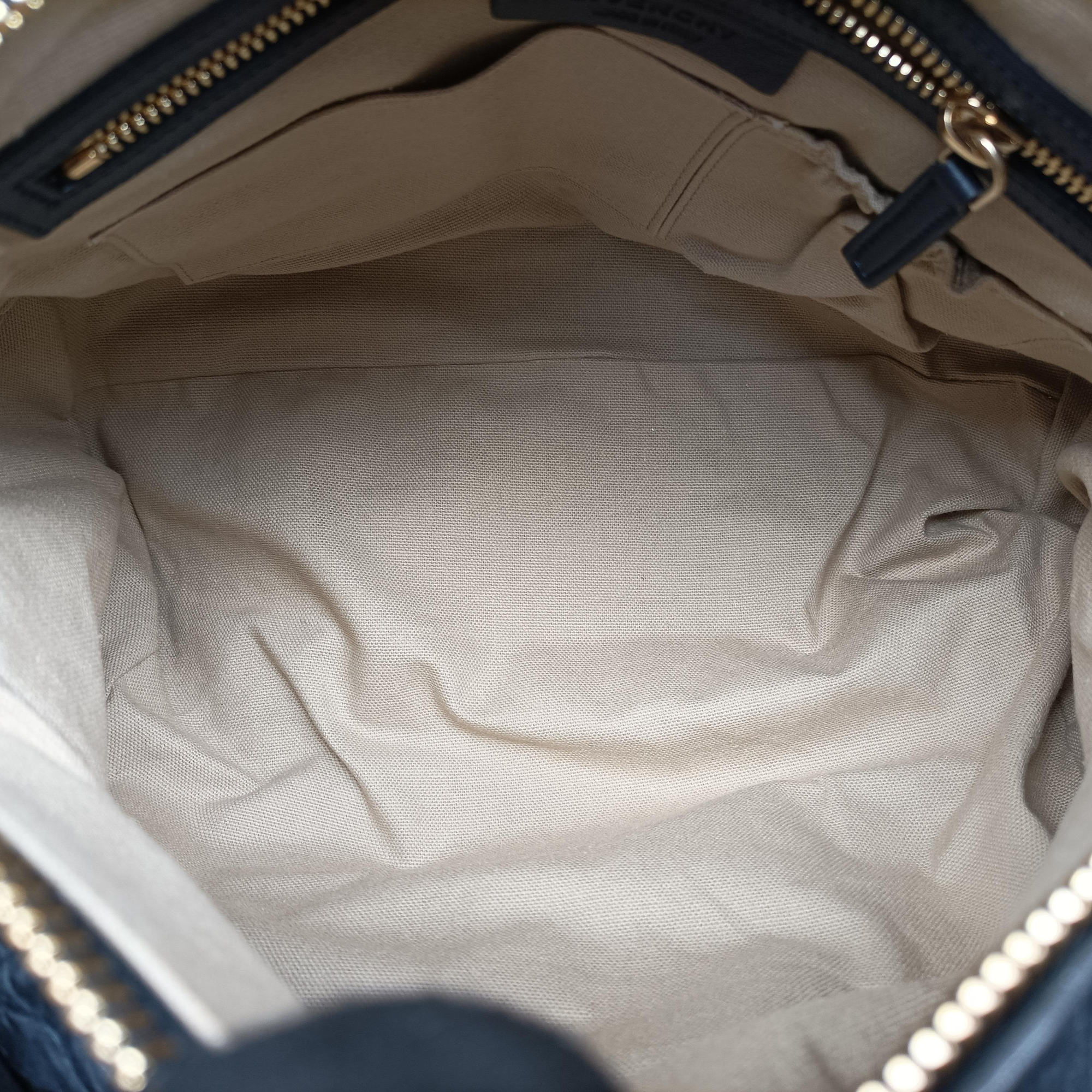 Pre-owned Givenchy Pandora Navy Leather  shoulderbag | stylenewstar