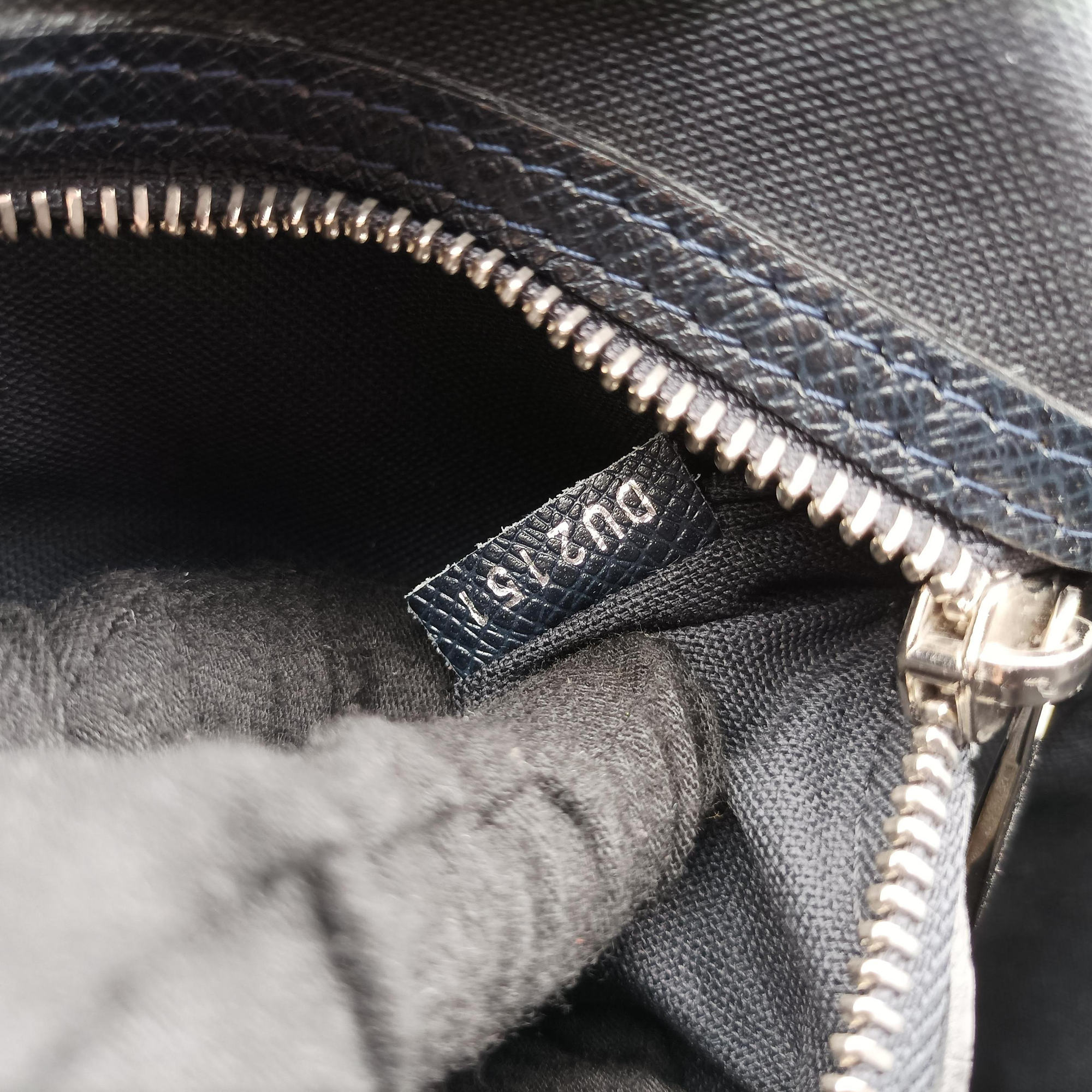 Pre-owned Louis Vuitton Roman MM Bolreal Taiga M32624 shoulderbag | stylenewstar