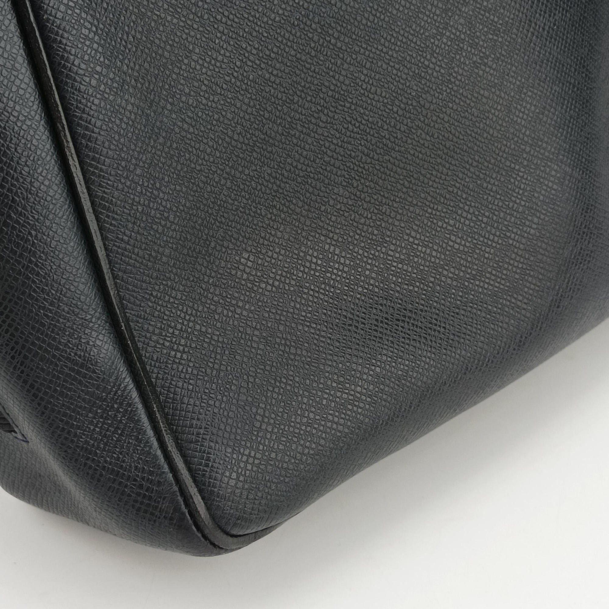 Pre-owned Louis Vuitton Roman MM Bolreal Taiga M32624 shoulderbag | stylenewstar