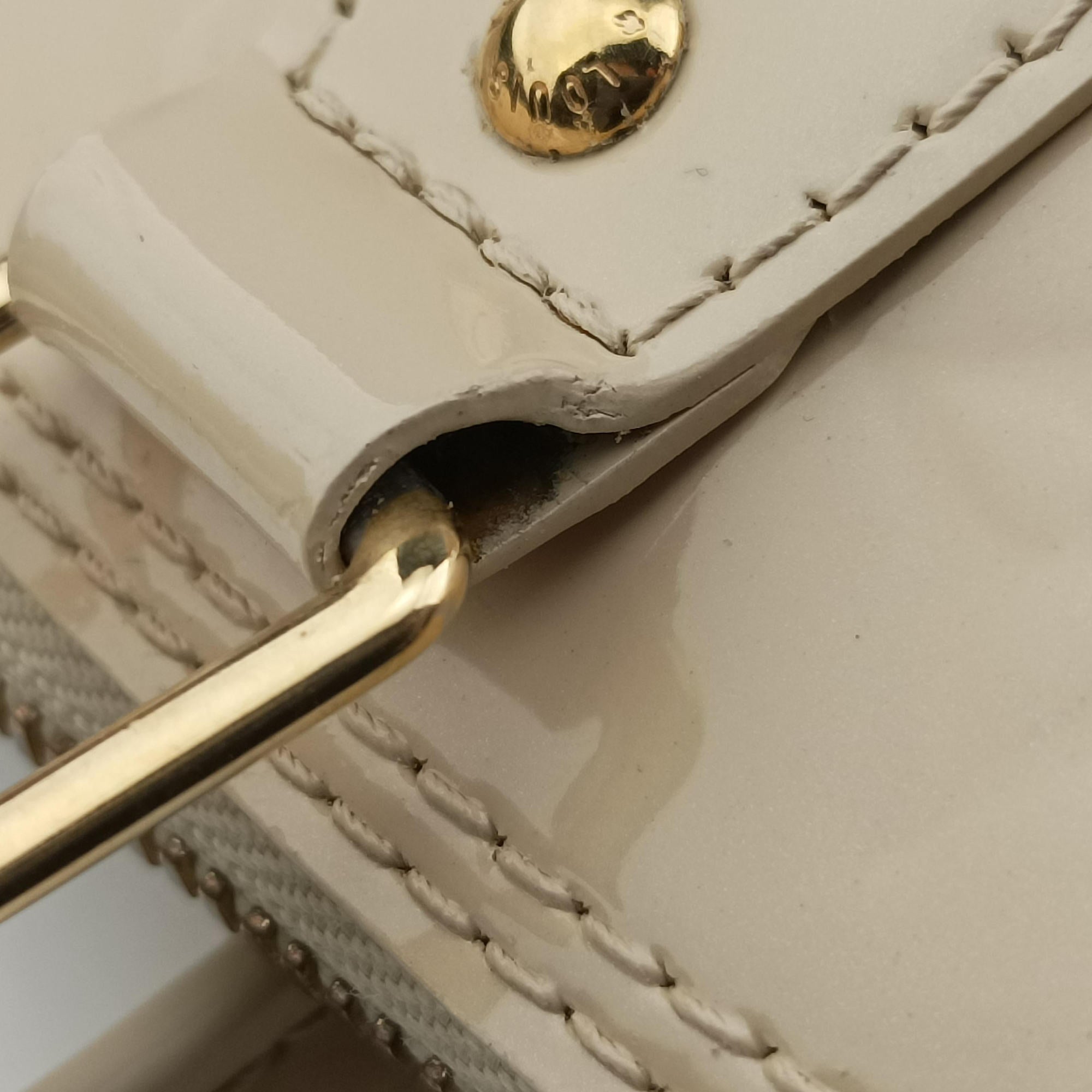 Secondhand Louis Vuitton Alma PM Dune Vernis M90101 handbag | stylenewstar