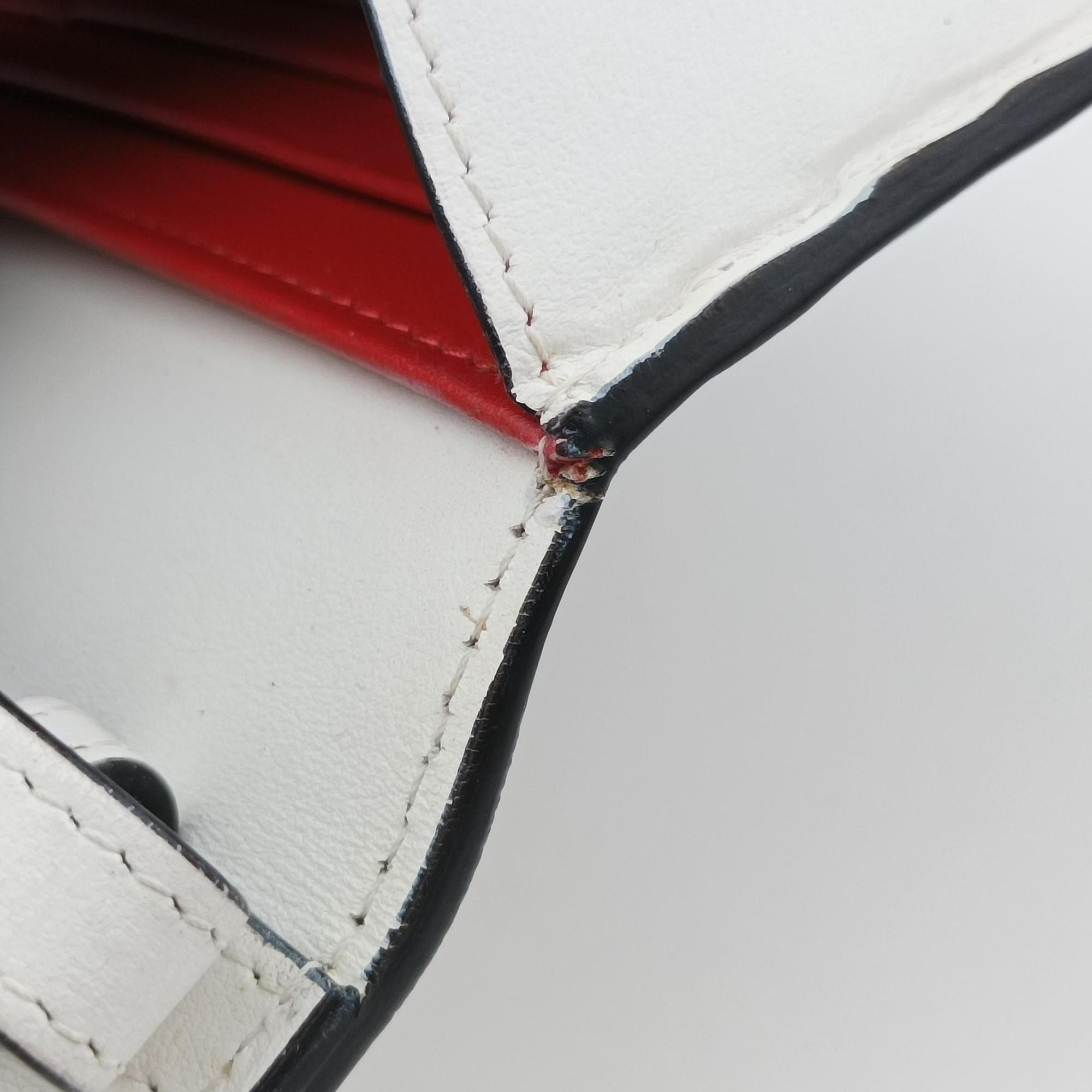 Secondhand Christian Louboutin Paloma Clutch White Leather  clutchbag | stylenewstar