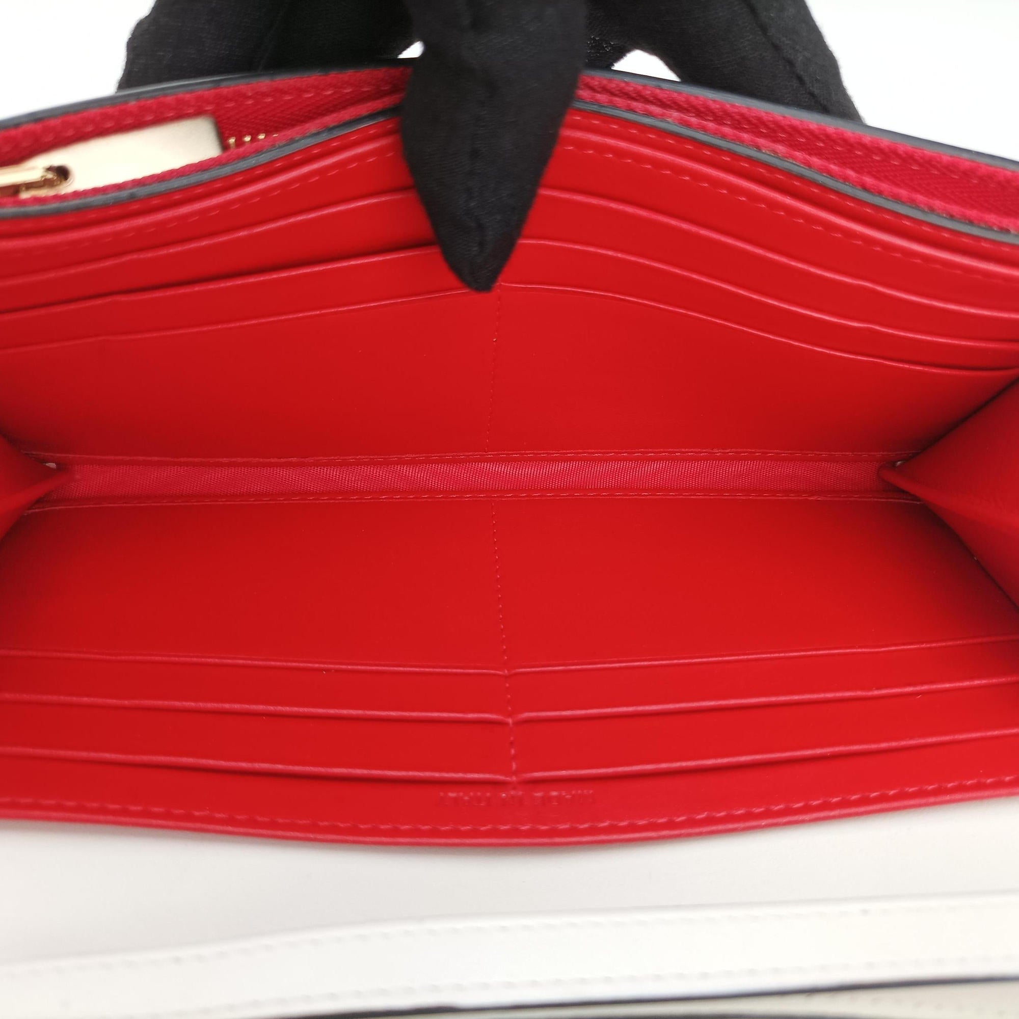 Secondhand Christian Louboutin Paloma Clutch White Leather  clutchbag | stylenewstar