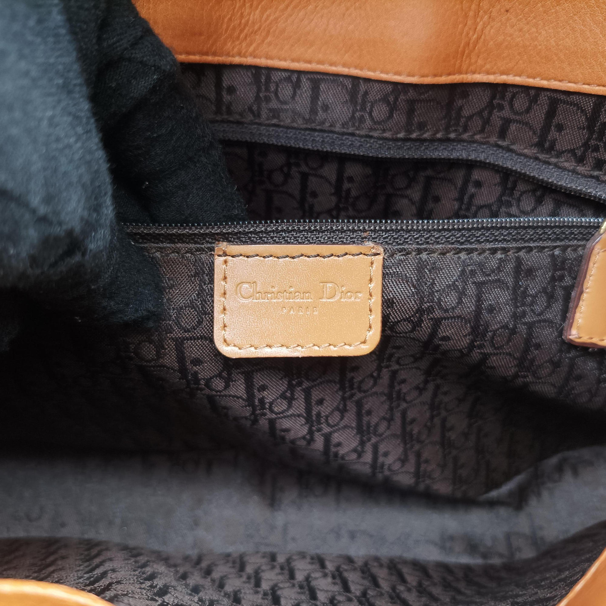 Secondhand Christian Dior Street Chic Columbus Brown Leather  shoulderbag | stylenewstar