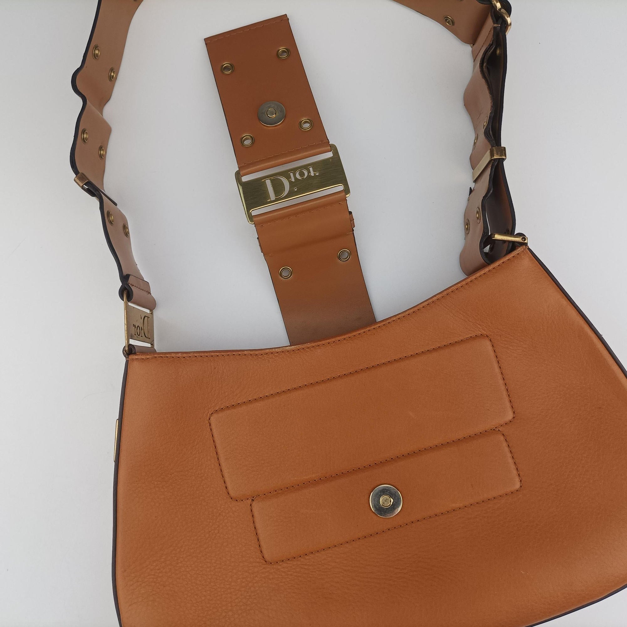 Secondhand Christian Dior Street Chic Columbus Brown Leather  shoulderbag | stylenewstar