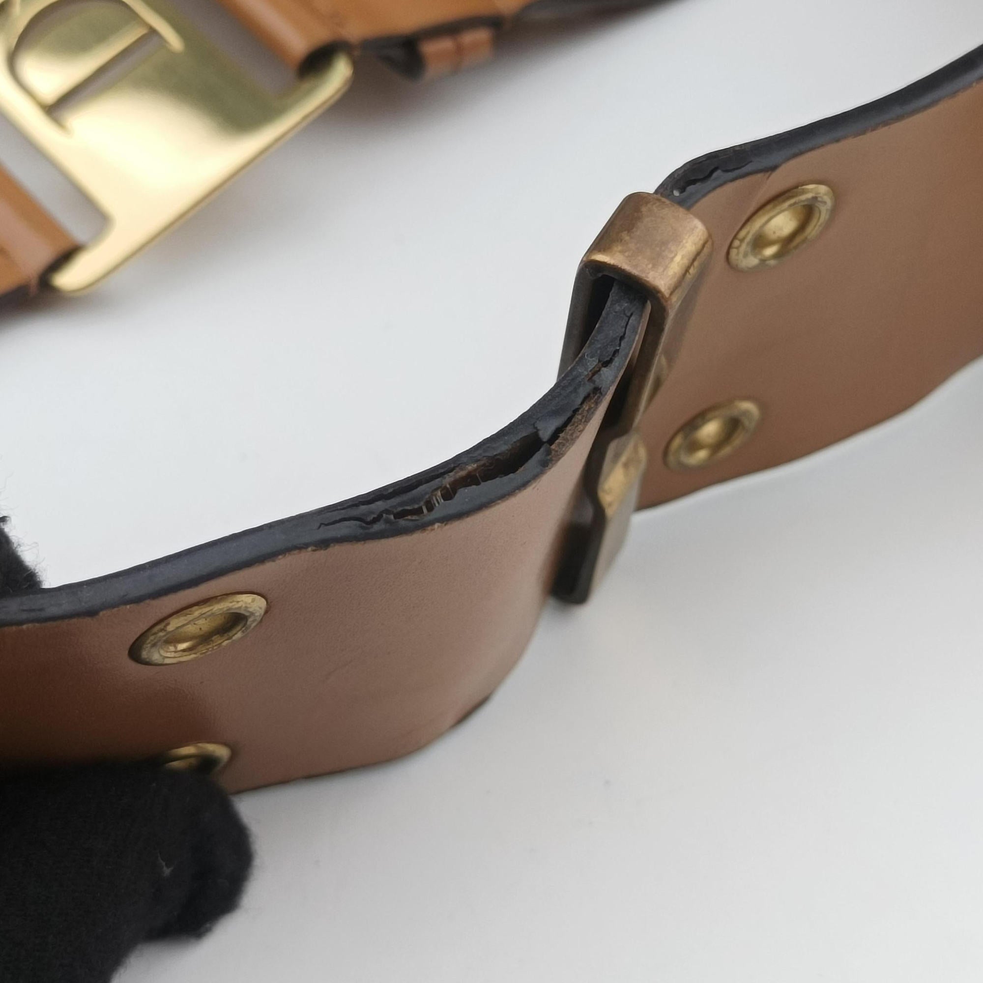 Secondhand Christian Dior Street Chic Columbus Brown Leather  shoulderbag | stylenewstar