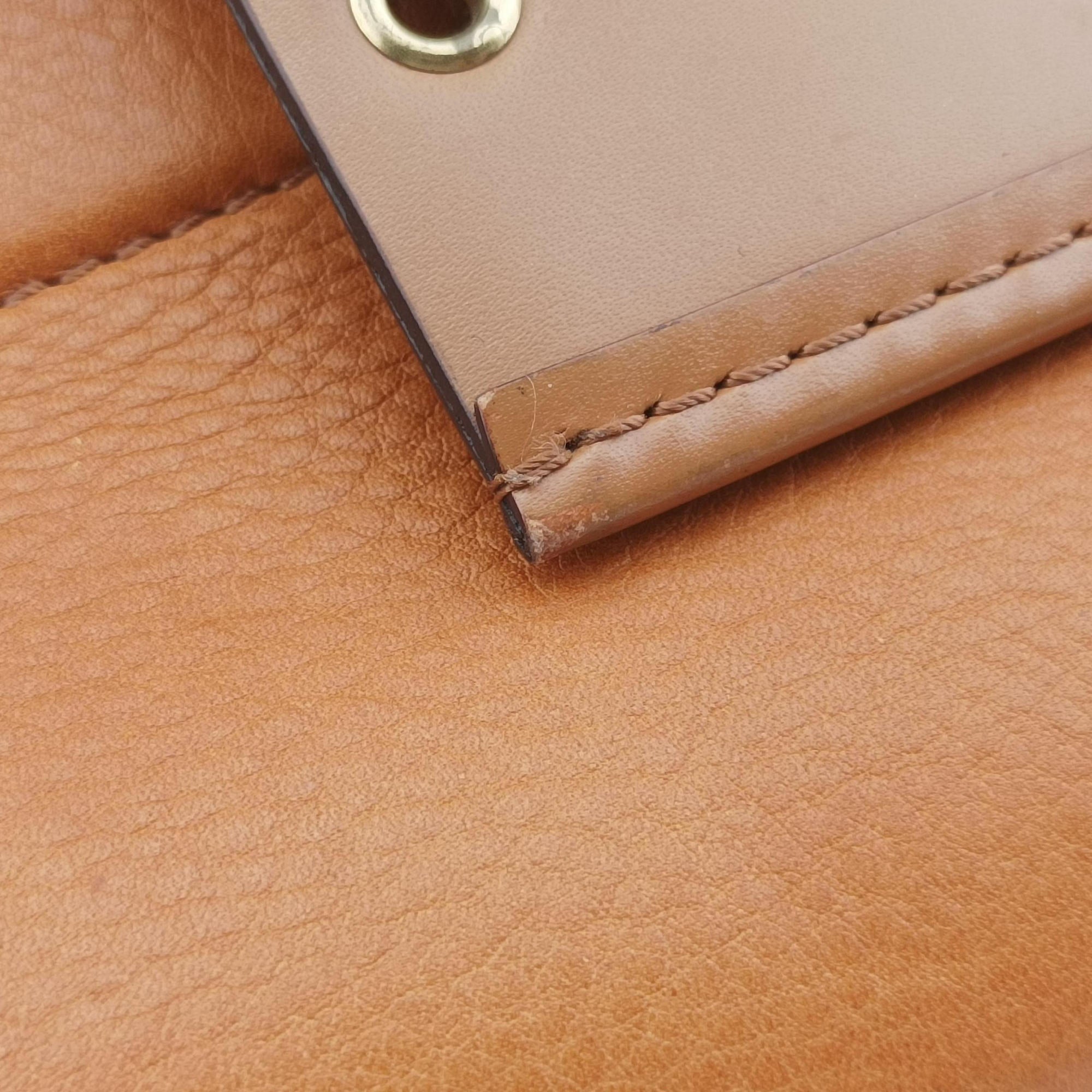 Secondhand Christian Dior Street Chic Columbus Brown Leather  shoulderbag | stylenewstar