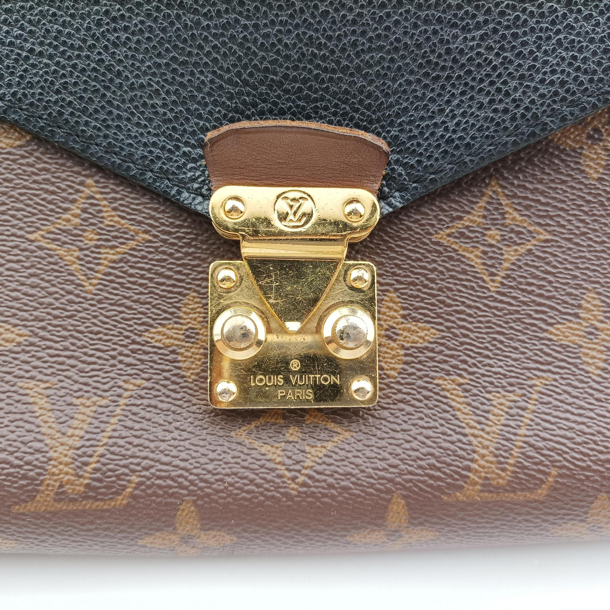 Pre-owned Louis Vuitton PALLAS Chain Brown×Noir Monogram Canvas×calf leather M41223 shoulderbag | stylenewstar