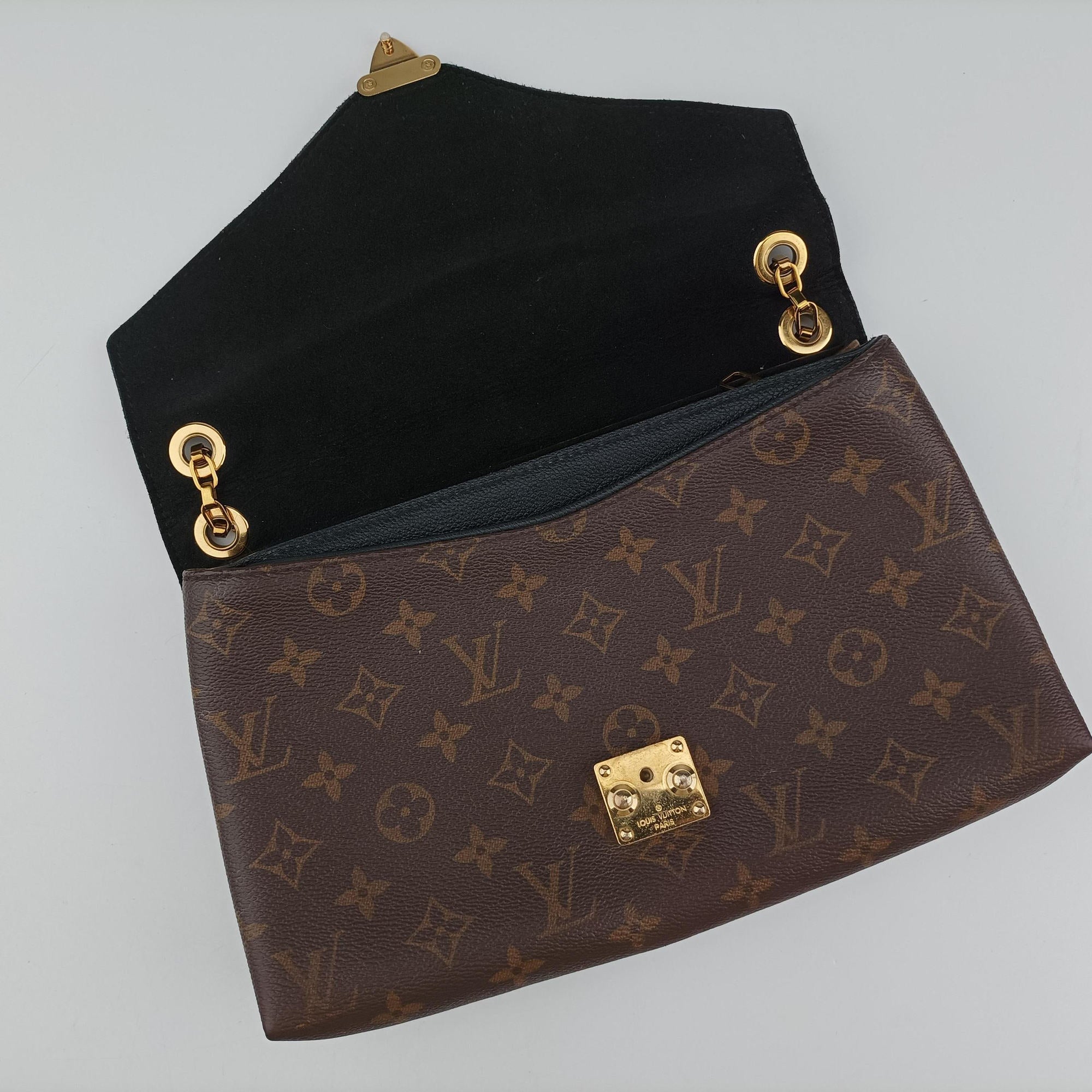 Pre-owned Louis Vuitton PALLAS Chain Brown×Noir Monogram Canvas×calf leather M41223 shoulderbag | stylenewstar