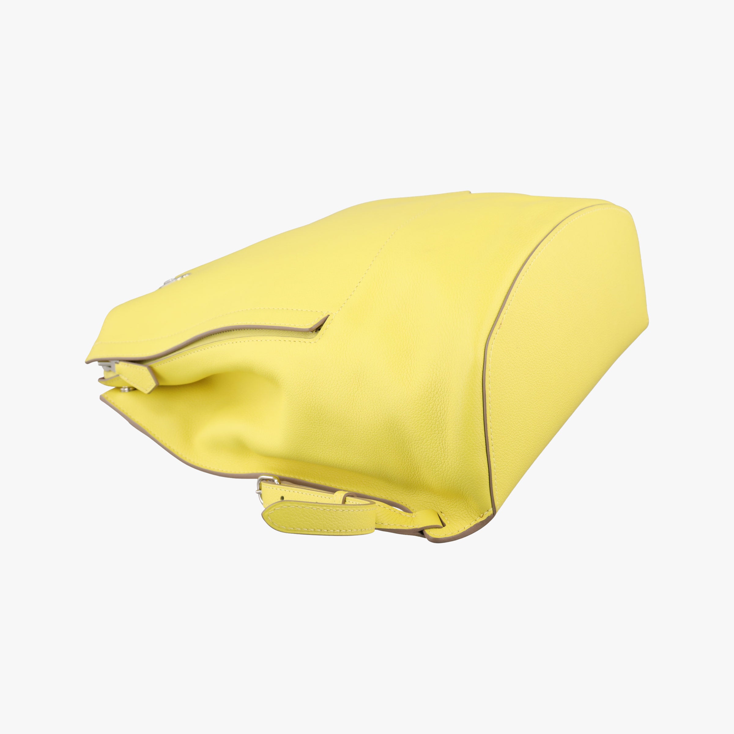 Pre-owned Hermes Sac A Dos GR24 Jaune Ambre Evercolor Calfskin  backpack/rucksack | stylenewstar