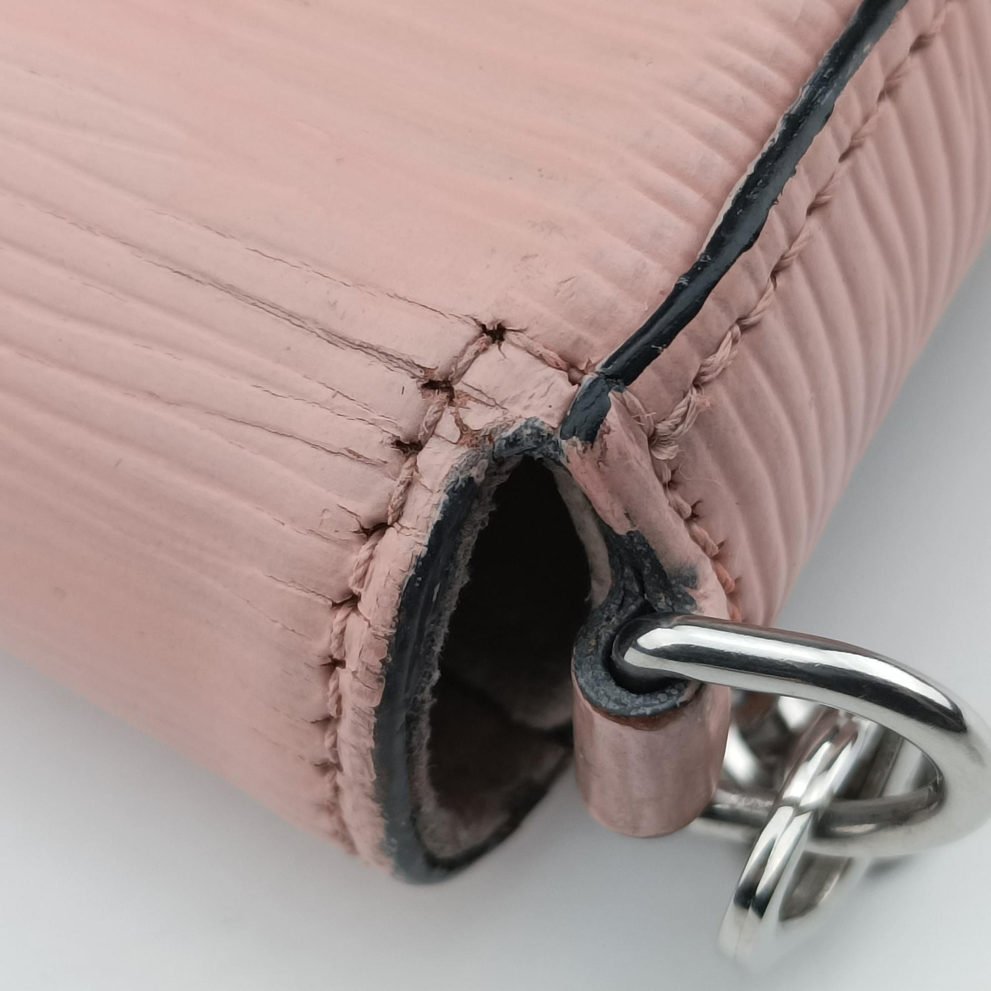 Pre-owned Louis Vuitton Pochette FéLICIE ROSE BALLERIN Epi M62467 shoulderbag | stylenewstar