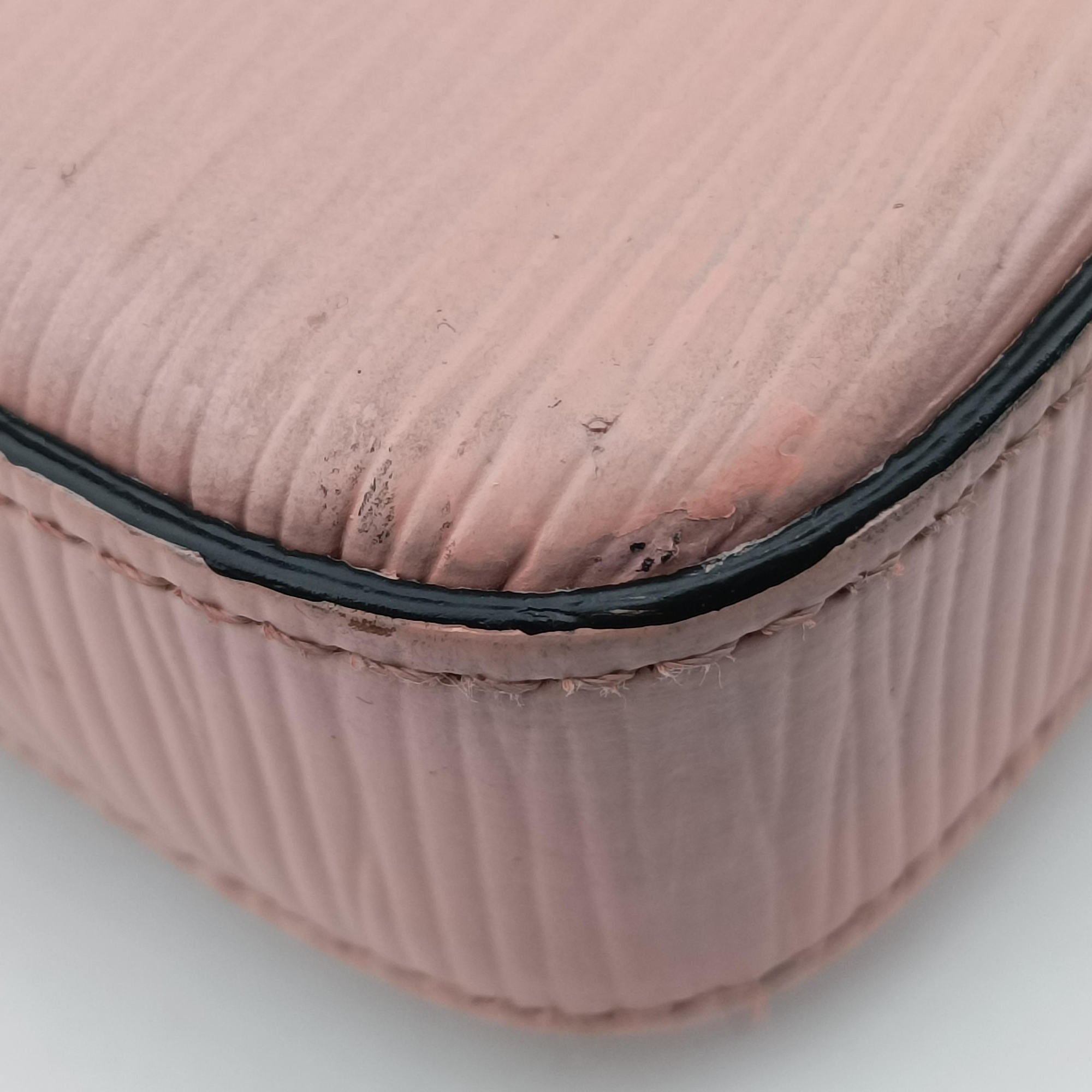 Pre-owned Louis Vuitton Pochette FéLICIE ROSE BALLERIN Epi M62467 shoulderbag | stylenewstar
