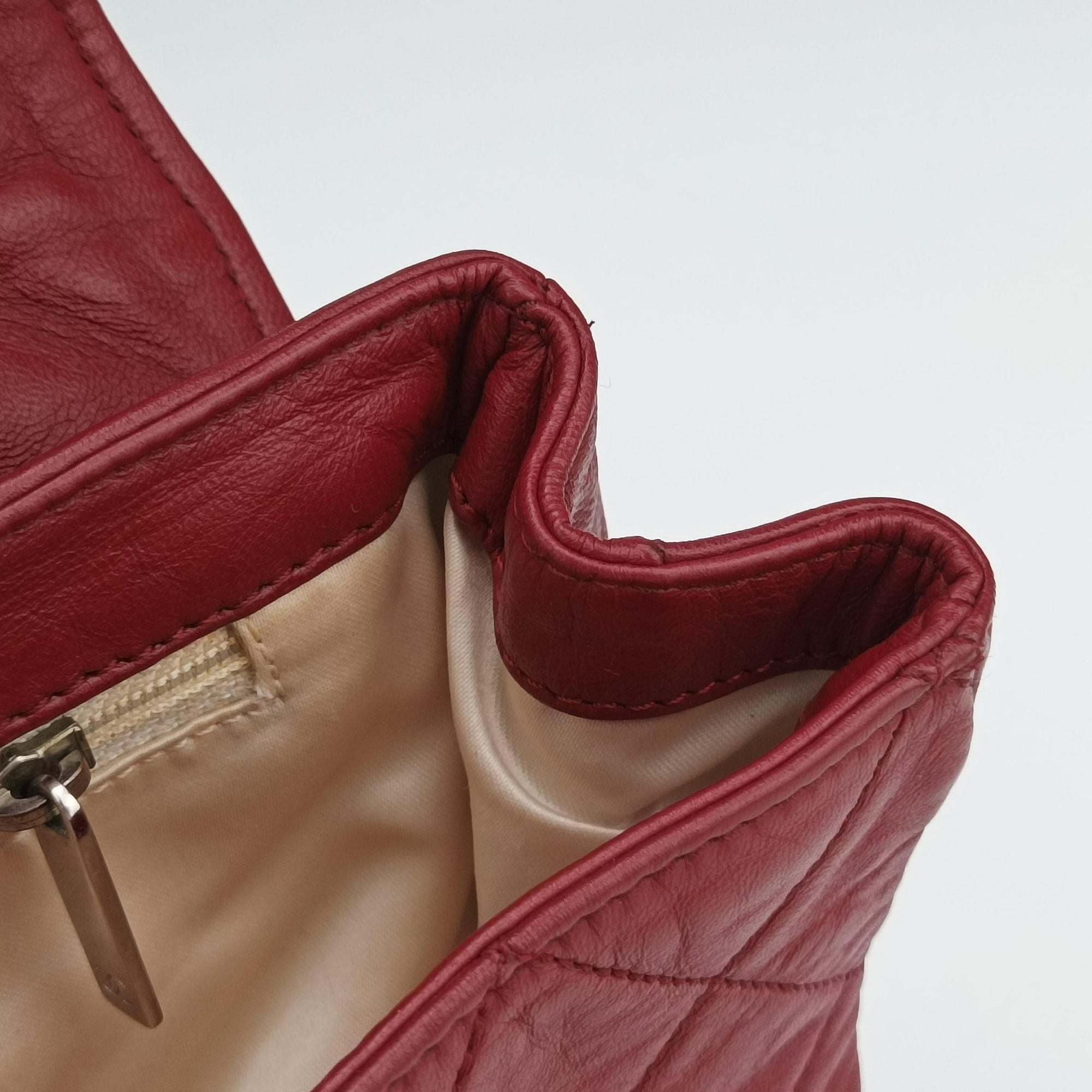 Pre-owned Chanel 2.55East West Red Leather A37691 shoulderbag | stylenewstar