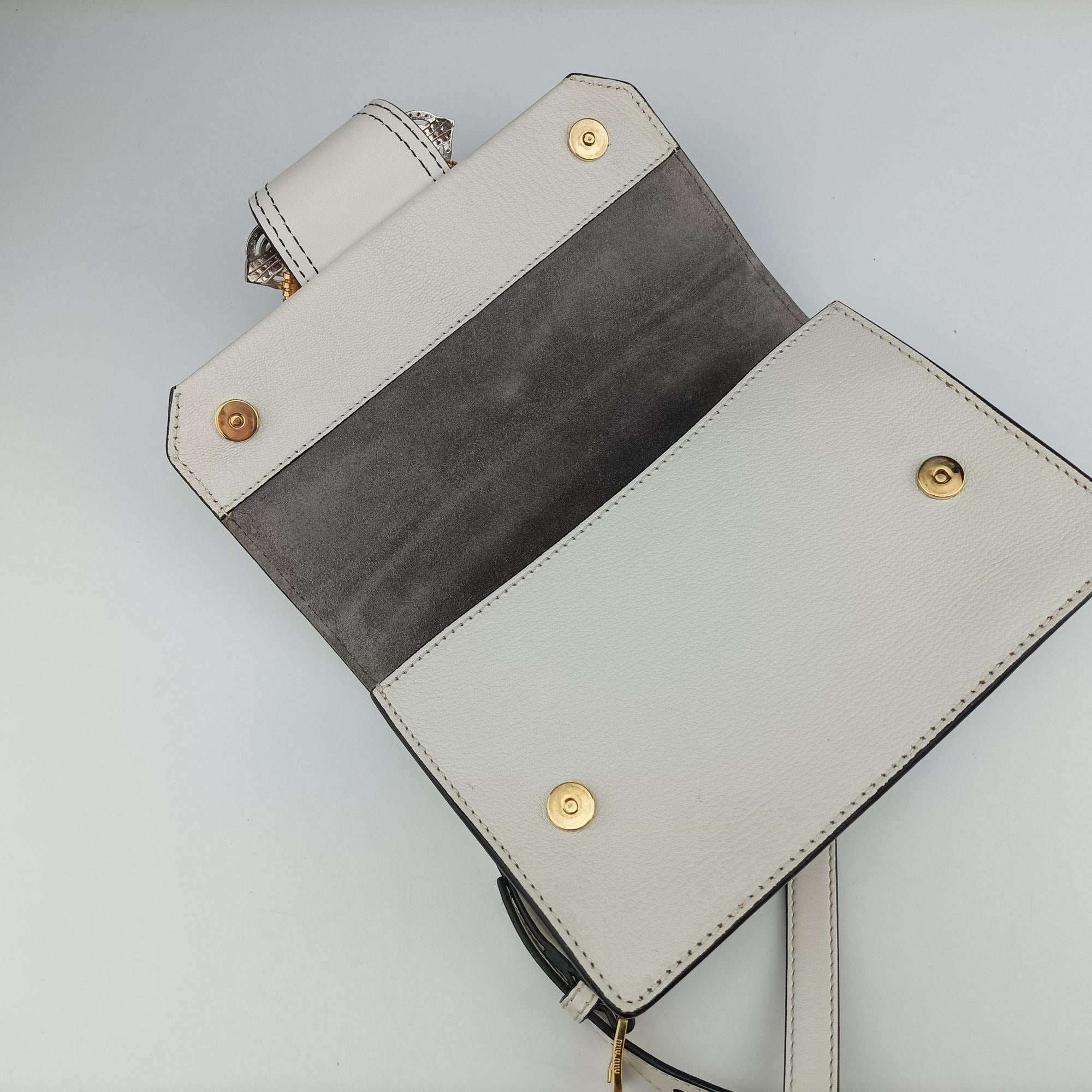 Vintage Miu Miu Miu Lady White Leather  shoulderbag | stylenewstar