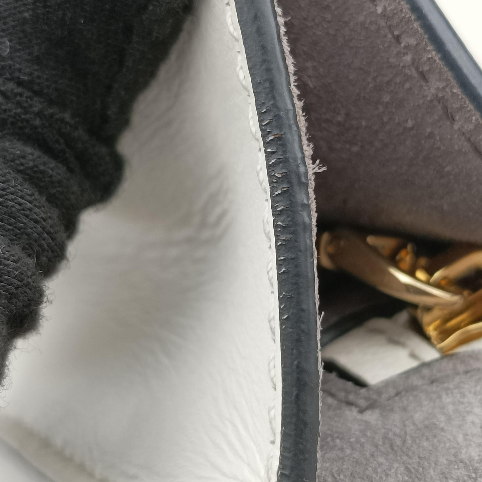 Vintage Miu Miu Miu Lady White Leather  shoulderbag | stylenewstar