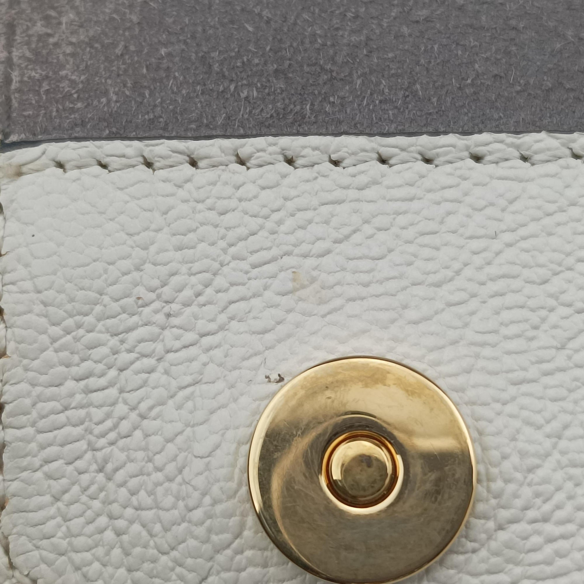 Vintage Miu Miu Miu Lady White Leather  shoulderbag | stylenewstar