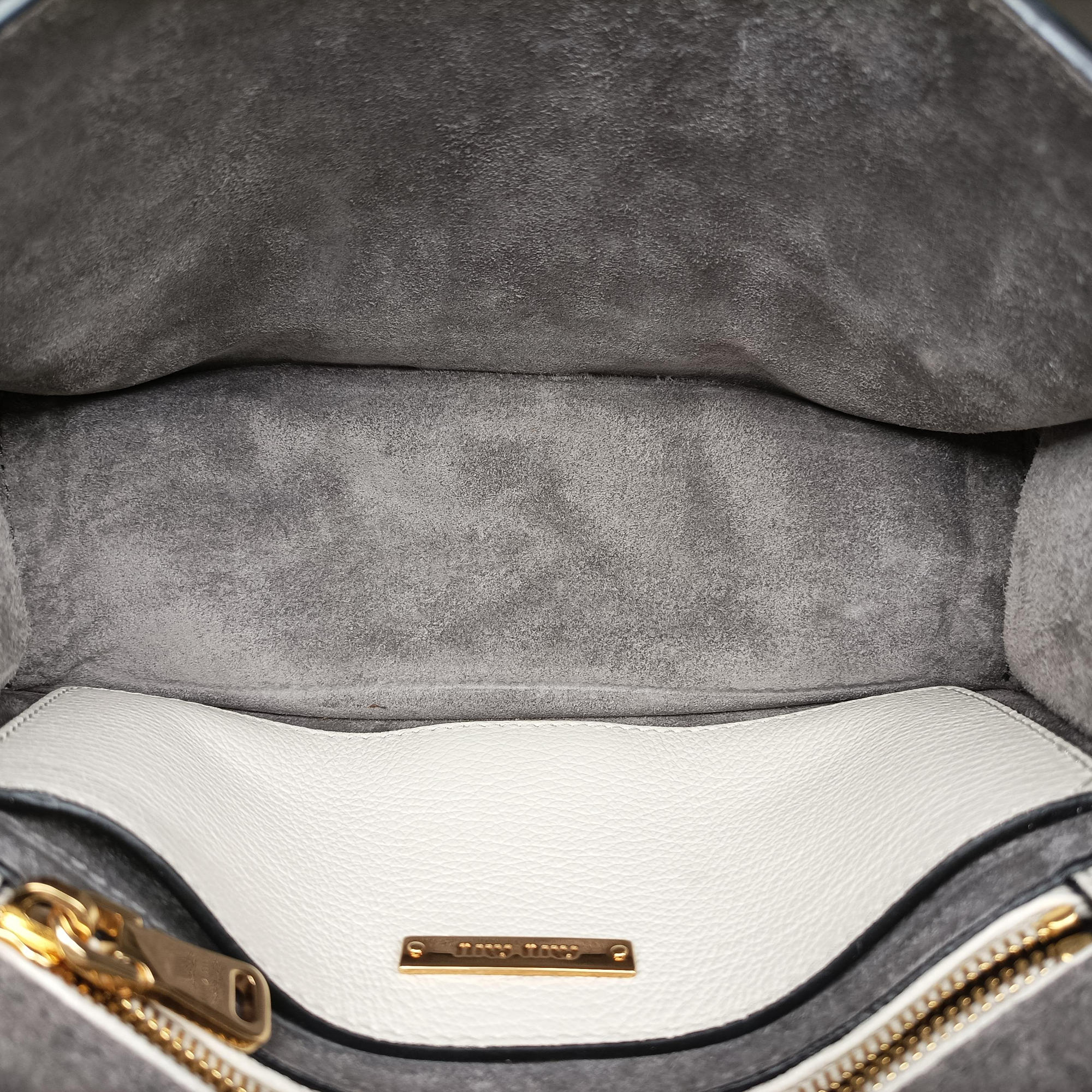 Vintage Miu Miu Miu Lady White Leather  shoulderbag | stylenewstar