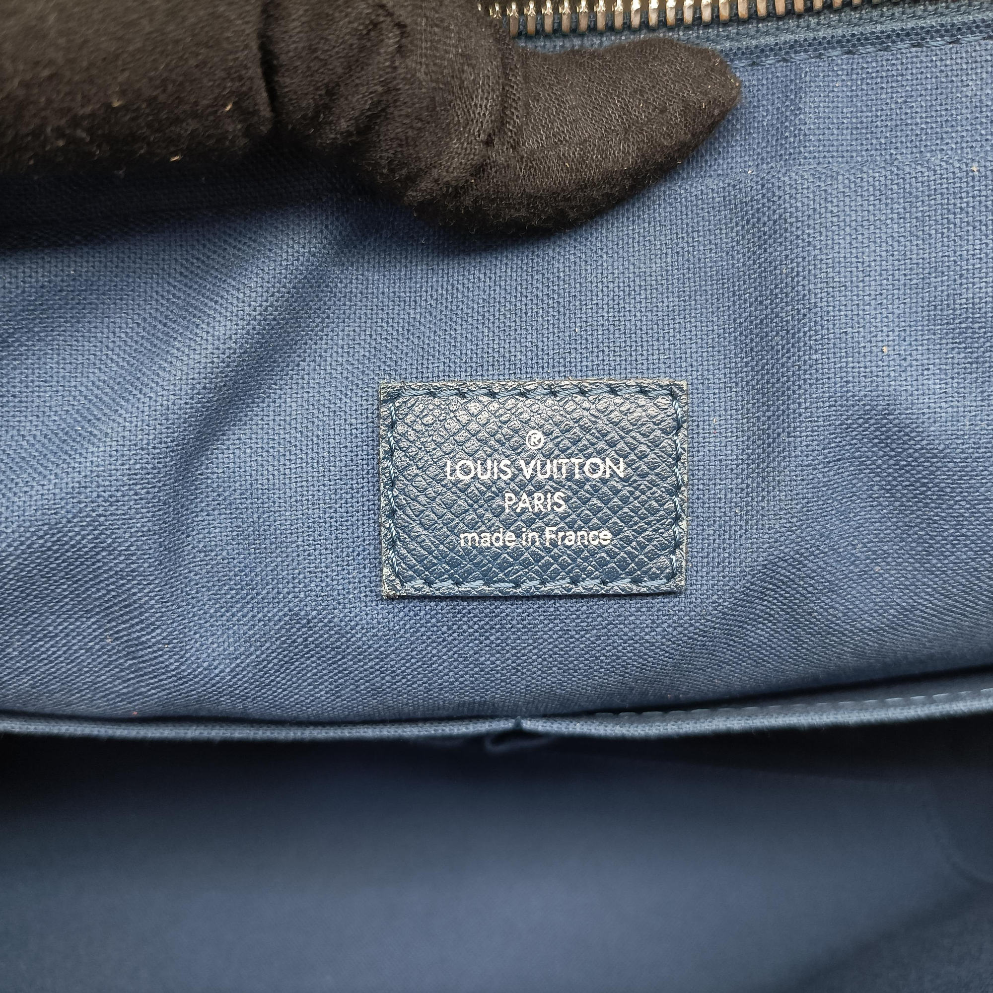 Vintage Louis Vuitton Porto Document Business MM Ocean Blue Taiga M32705 handbag | stylenewstar